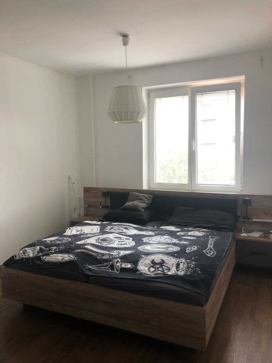 Prenájom bytu 2-izbový 53 m², Macanova, Pardubice, Pardubický kraj Prenájom bytu 2-izbový 53 m², Macanova, Pardubice, Pardubický kraj