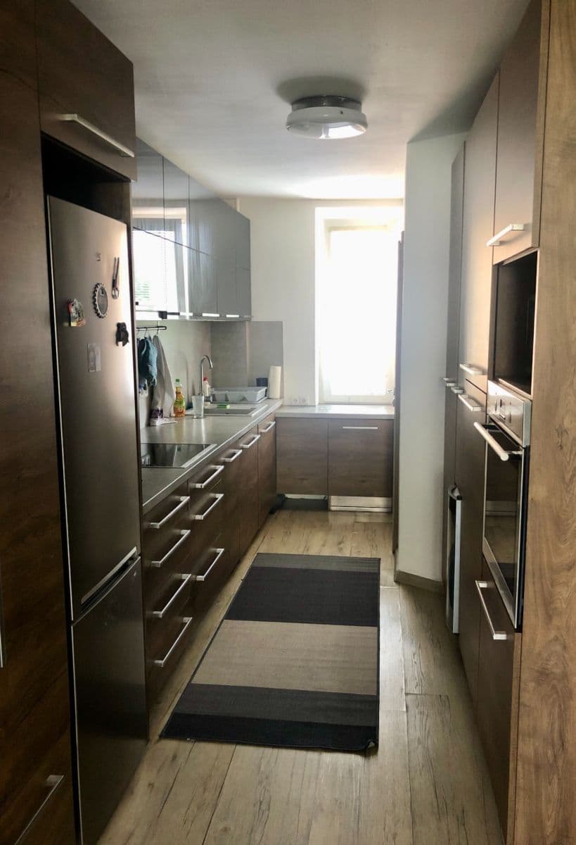 Prenájom bytu 2-izbový 53 m², Macanova, Pardubice, Pardubický kraj Prenájom bytu 2-izbový 53 m², Macanova, Pardubice, Pardubický kraj