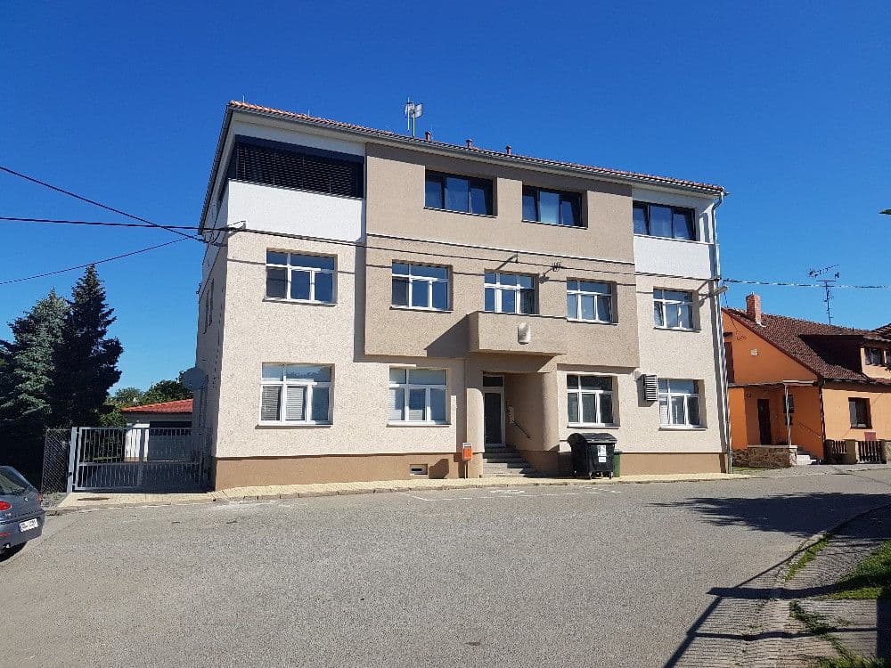 Prenájom bytu 3-izbový 60 m², Lipůvka, Jihomoravský kraj Prenájom bytu 3-izbový 60 m², Lipůvka, Jihomoravský kraj