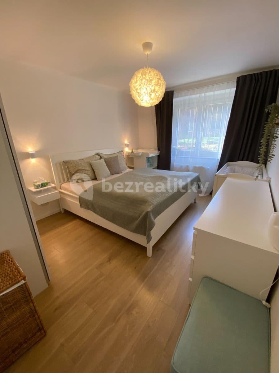 Prenájom bytu 2-izbový 50 m², Jeremenkova, Praha, Praha Prenájom bytu 2-izbový 50 m², Jeremenkova, Praha, Praha