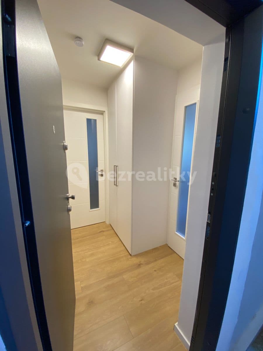 Prenájom bytu 2-izbový 50 m², Jeremenkova, Praha, Praha Prenájom bytu 2-izbový 50 m², Jeremenkova, Praha, Praha