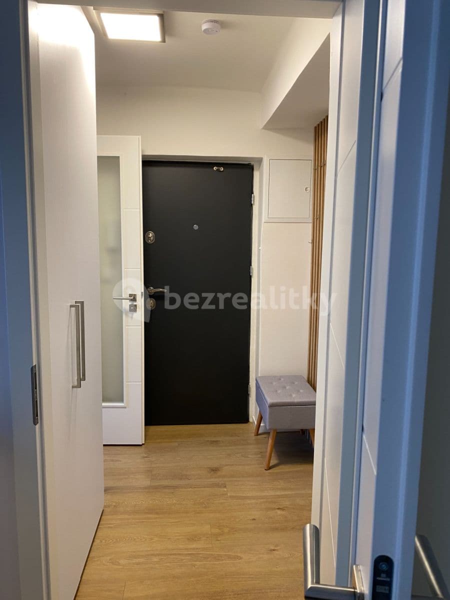 Prenájom bytu 2-izbový 50 m², Jeremenkova, Praha, Praha Prenájom bytu 2-izbový 50 m², Jeremenkova, Praha, Praha