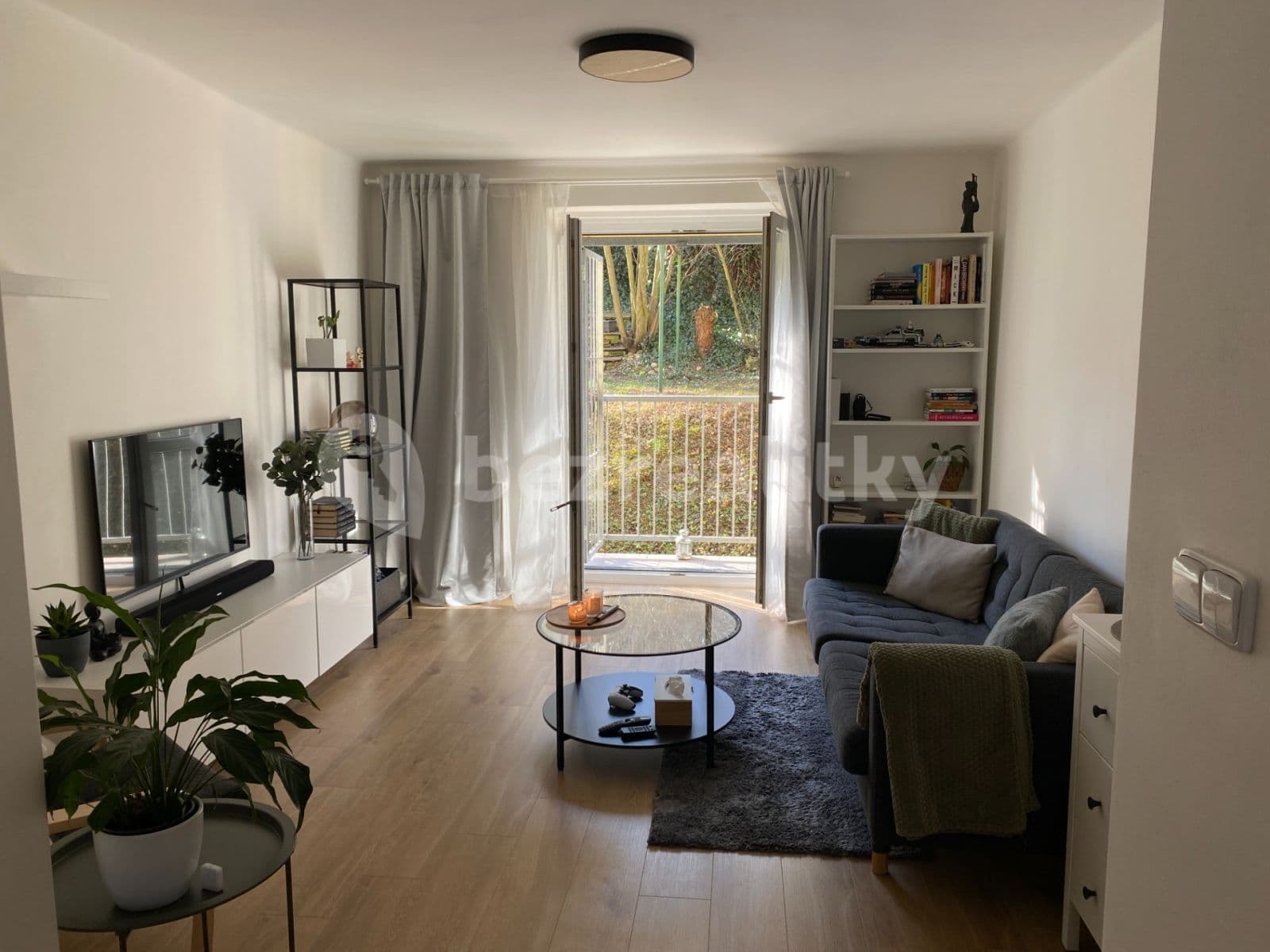 Prenájom bytu 2-izbový 50 m², Jeremenkova, Praha, Praha Prenájom bytu 2-izbový 50 m², Jeremenkova, Praha, Praha