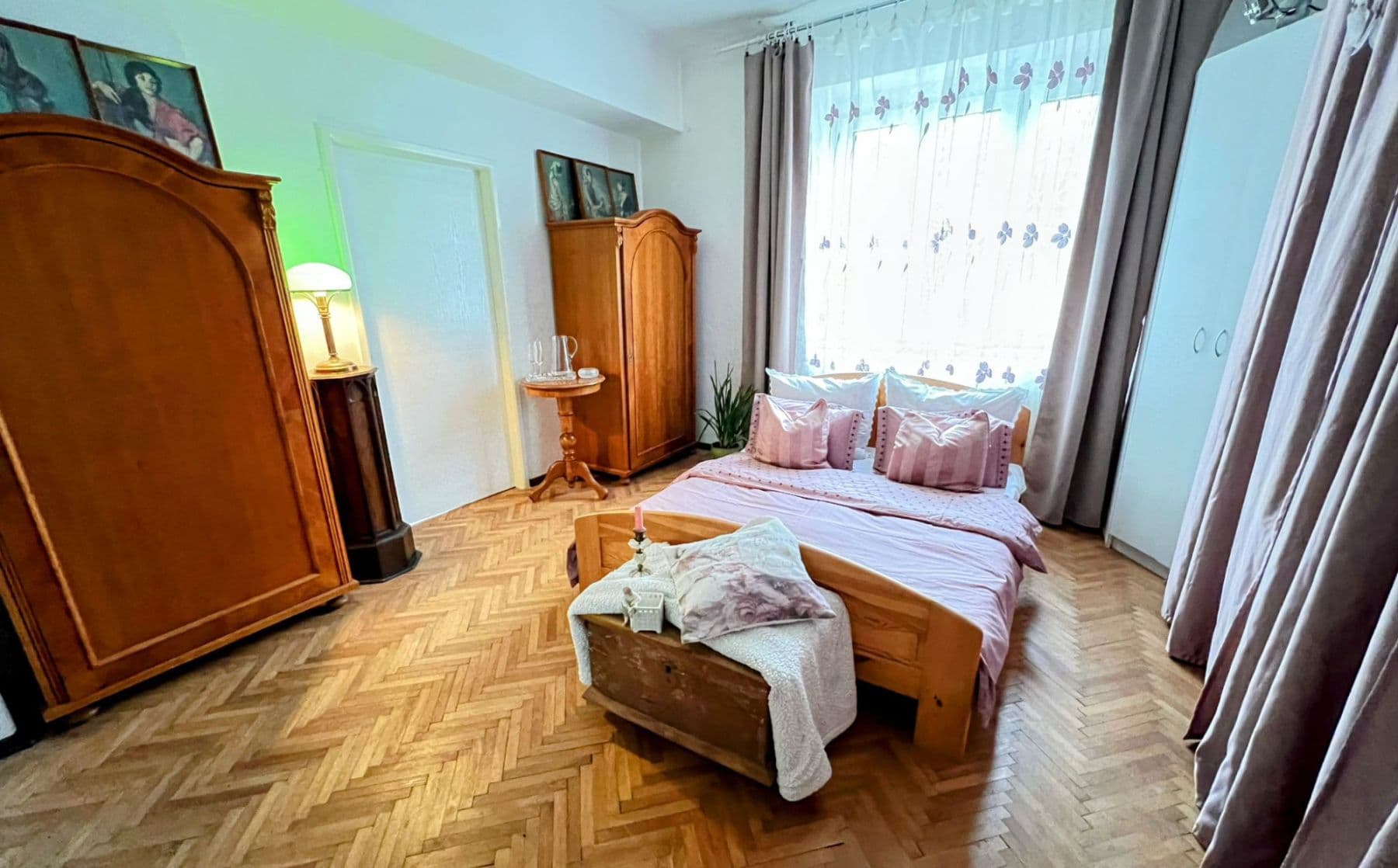 Prenájom bytu 85 m², Pod Štěpem, Praha, Praha Prenájom bytu 85 m², Pod Štěpem, Praha, Praha