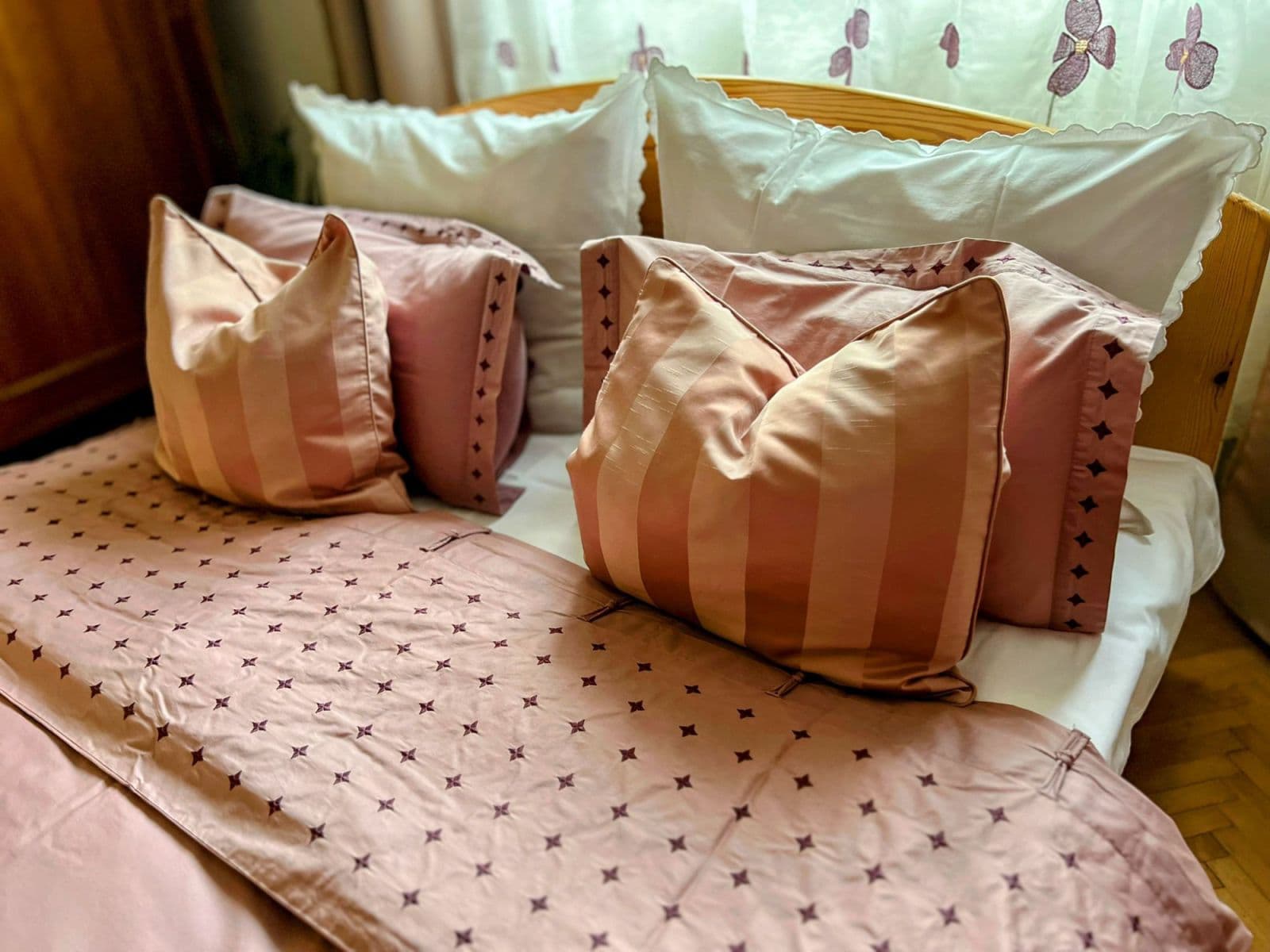 Prenájom bytu 85 m², Pod Štěpem, Praha, Praha Prenájom bytu 85 m², Pod Štěpem, Praha, Praha