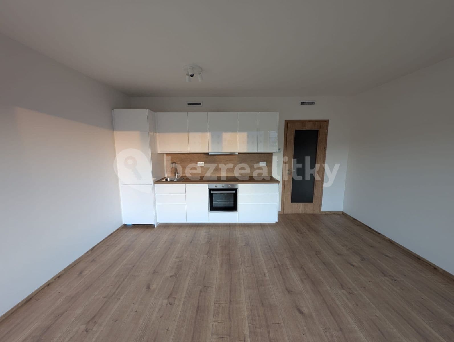 Prenájom bytu 1-izbový 36 m², Střídavá, Praha, Praha Prenájom bytu 1-izbový 36 m², Střídavá, Praha, Praha