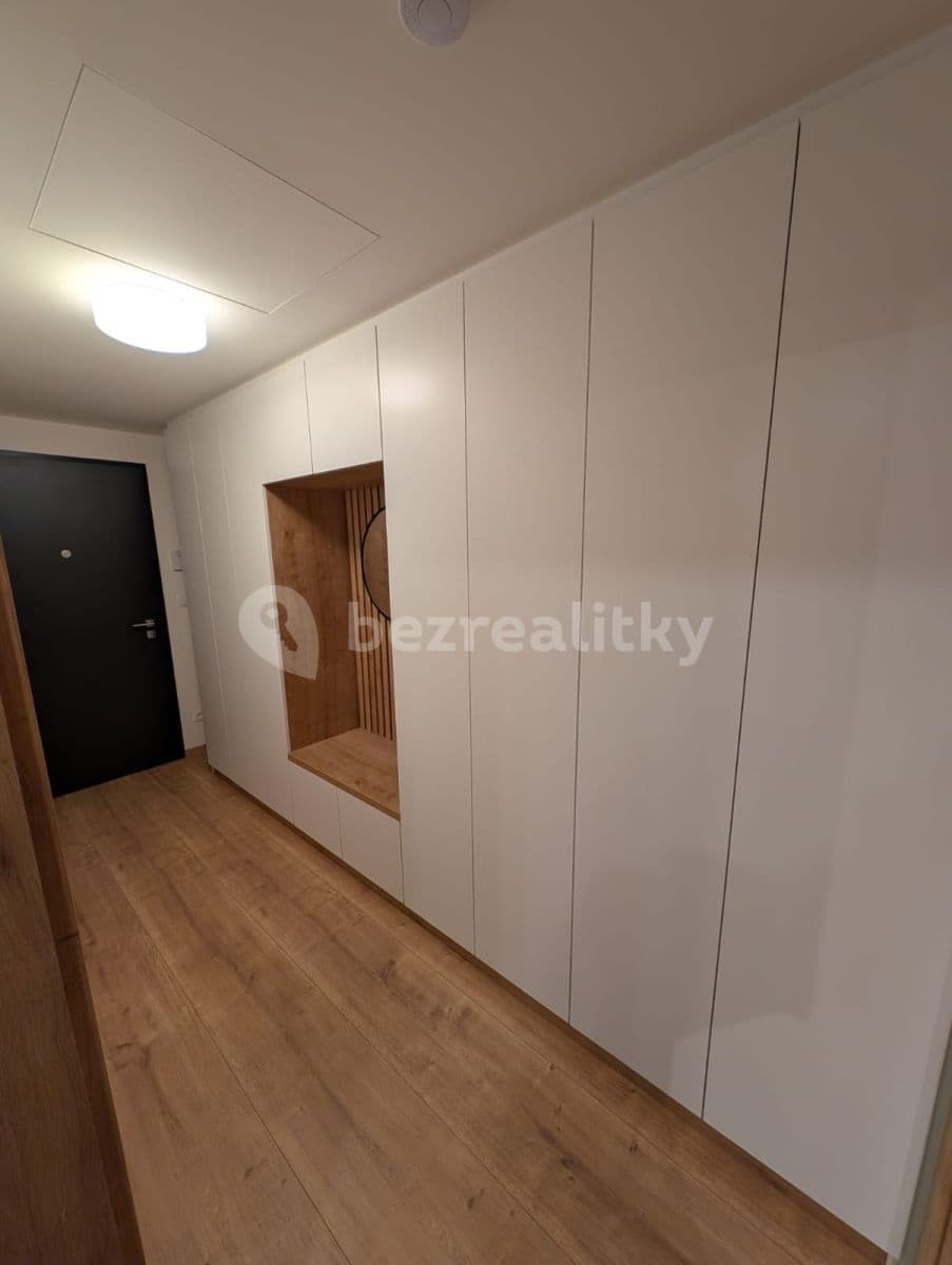Prenájom bytu 1-izbový 36 m², Střídavá, Praha, Praha Prenájom bytu 1-izbový 36 m², Střídavá, Praha, Praha
