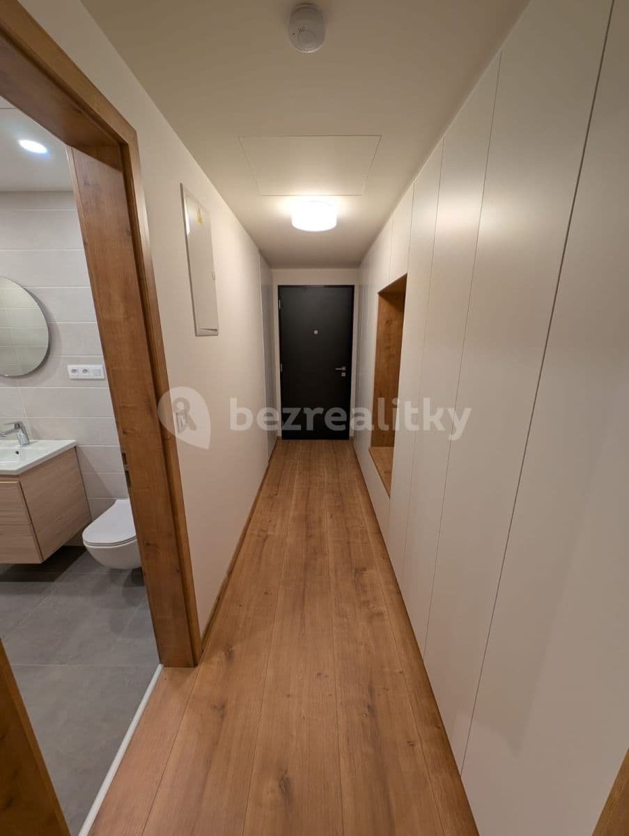 Prenájom bytu 1-izbový 36 m², Střídavá, Praha, Praha Prenájom bytu 1-izbový 36 m², Střídavá, Praha, Praha