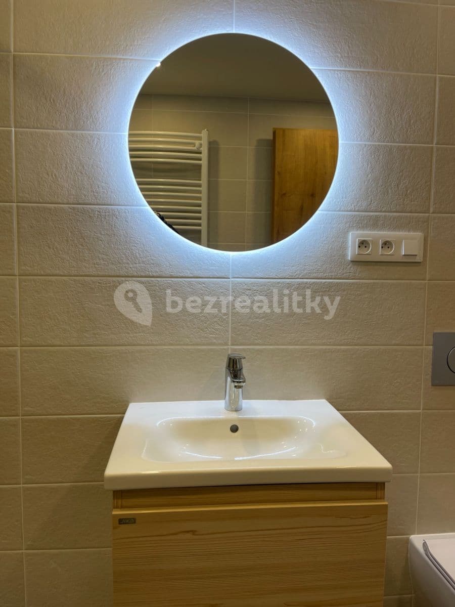 Prenájom bytu 1-izbový 36 m², Střídavá, Praha, Praha Prenájom bytu 1-izbový 36 m², Střídavá, Praha, Praha
