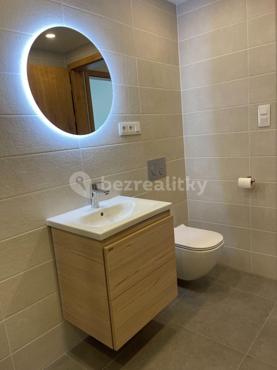 Prenájom bytu 1-izbový 36 m², Střídavá, Praha, Praha Prenájom bytu 1-izbový 36 m², Střídavá, Praha, Praha