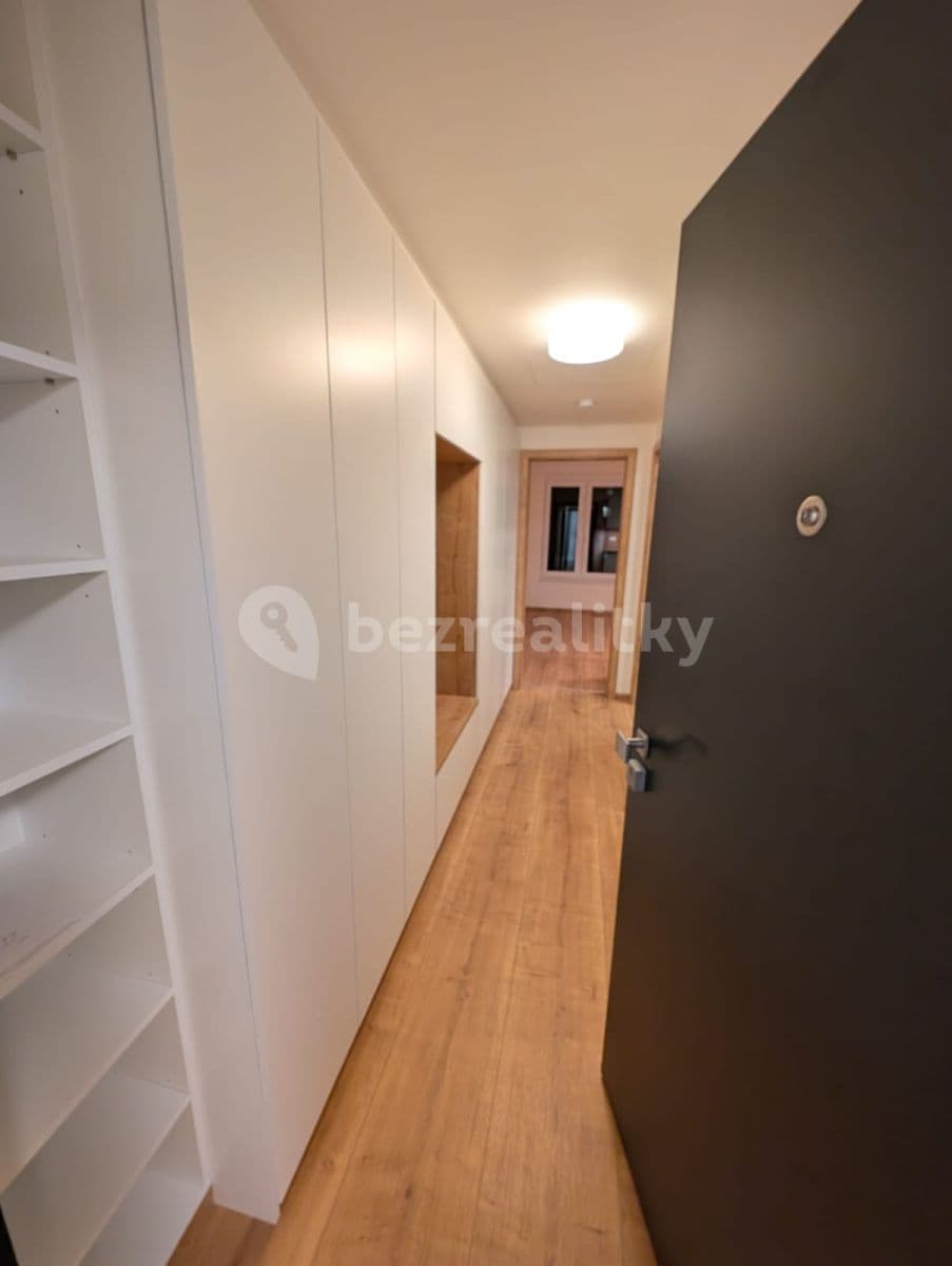 Prenájom bytu 1-izbový 36 m², Střídavá, Praha, Praha Prenájom bytu 1-izbový 36 m², Střídavá, Praha, Praha