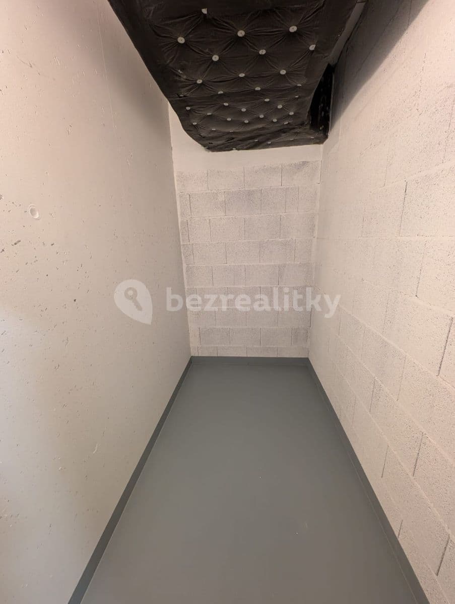 Prenájom bytu 1-izbový 36 m², Střídavá, Praha, Praha Prenájom bytu 1-izbový 36 m², Střídavá, Praha, Praha