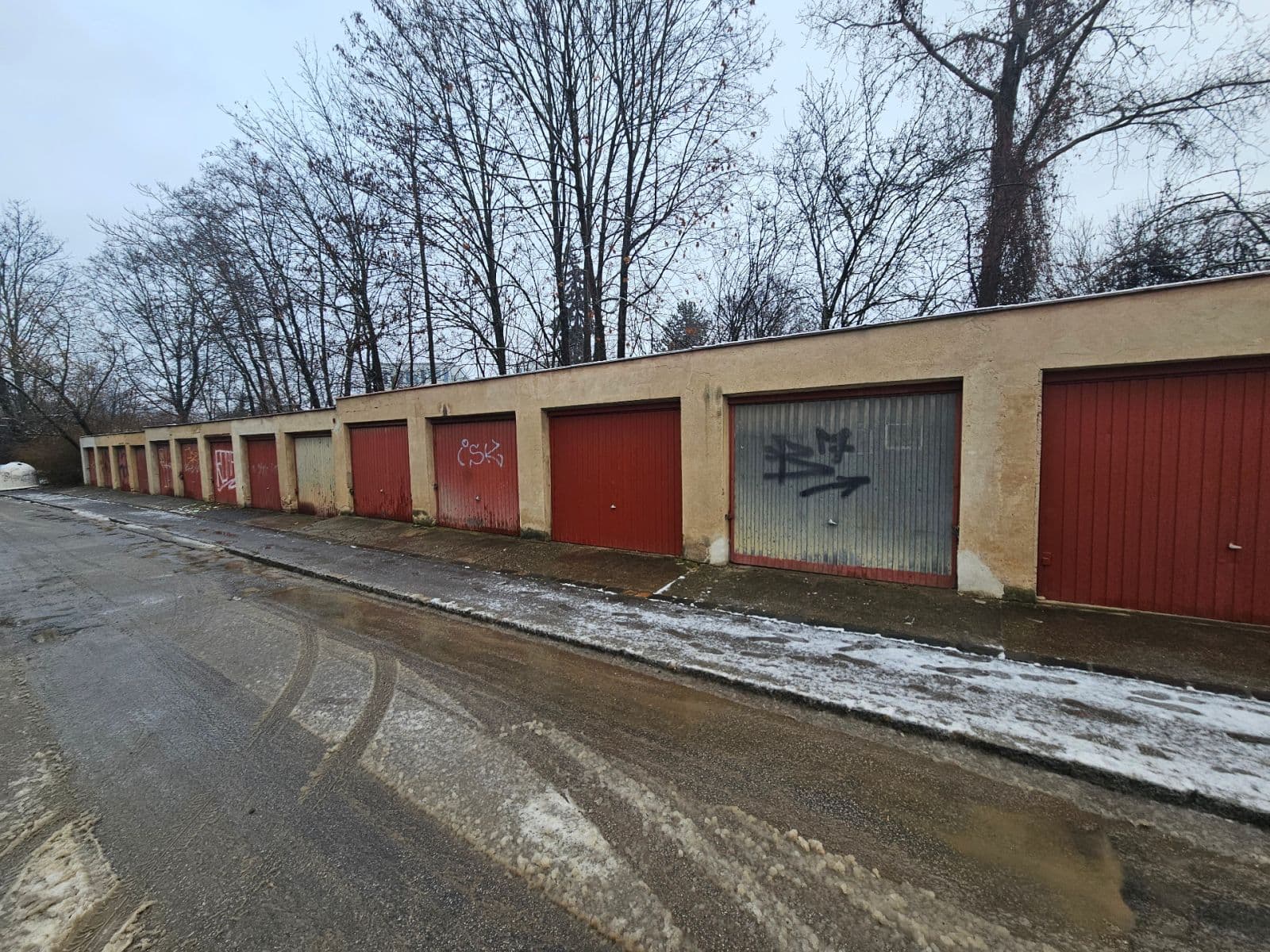 Predaj garáže 19 m², Buštěhradská, Praha, Praha Predaj garáže 19 m², Buštěhradská, Praha, Praha