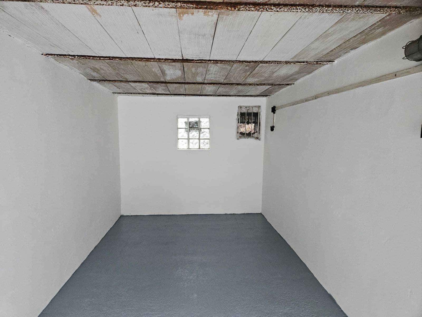 Predaj garáže 19 m², Buštěhradská, Praha, Praha Predaj garáže 19 m², Buštěhradská, Praha, Praha