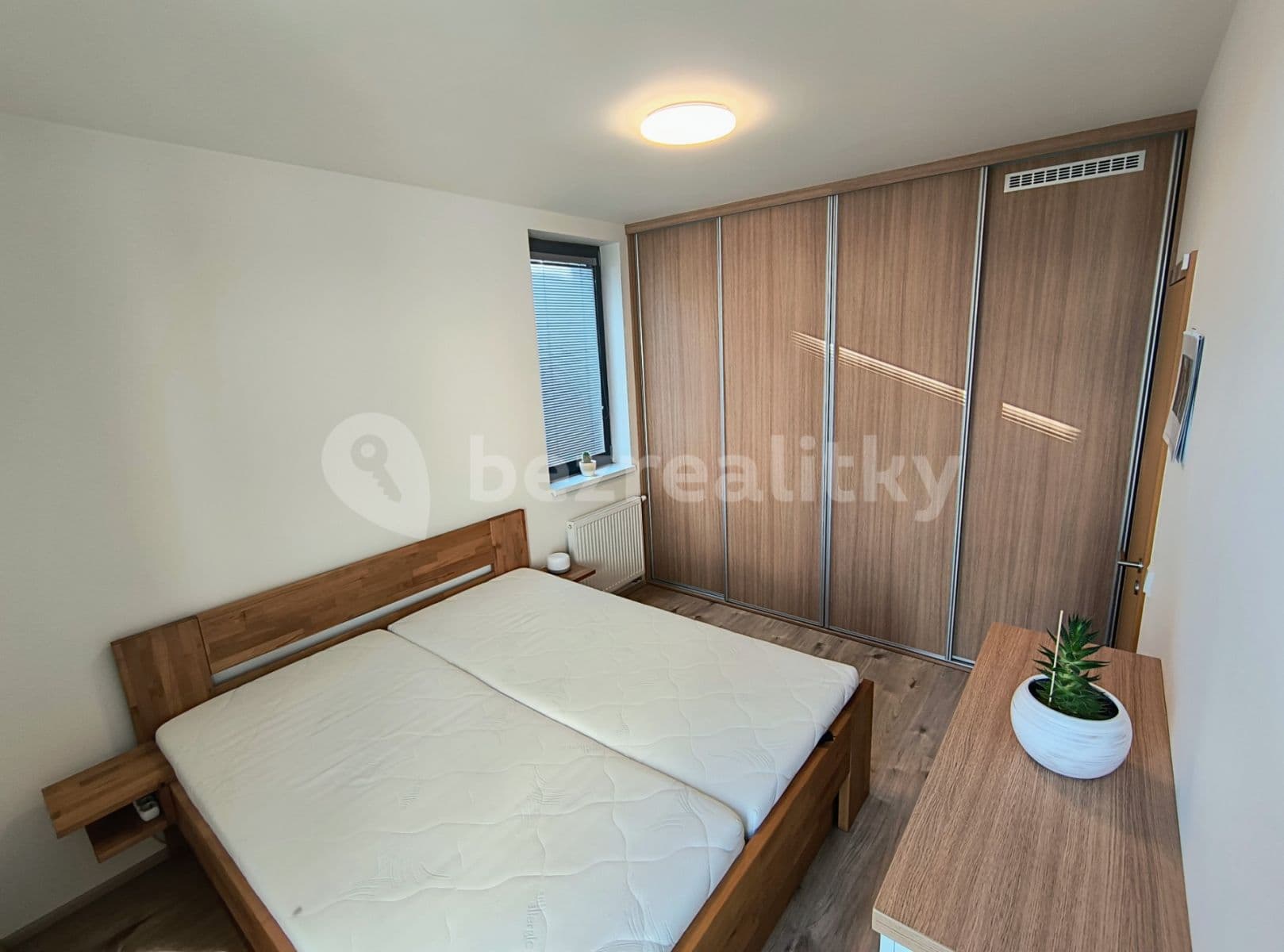 Prenájom bytu 2-izbový 51 m², Karlická, Praha, Praha Prenájom bytu 2-izbový 51 m², Karlická, Praha, Praha