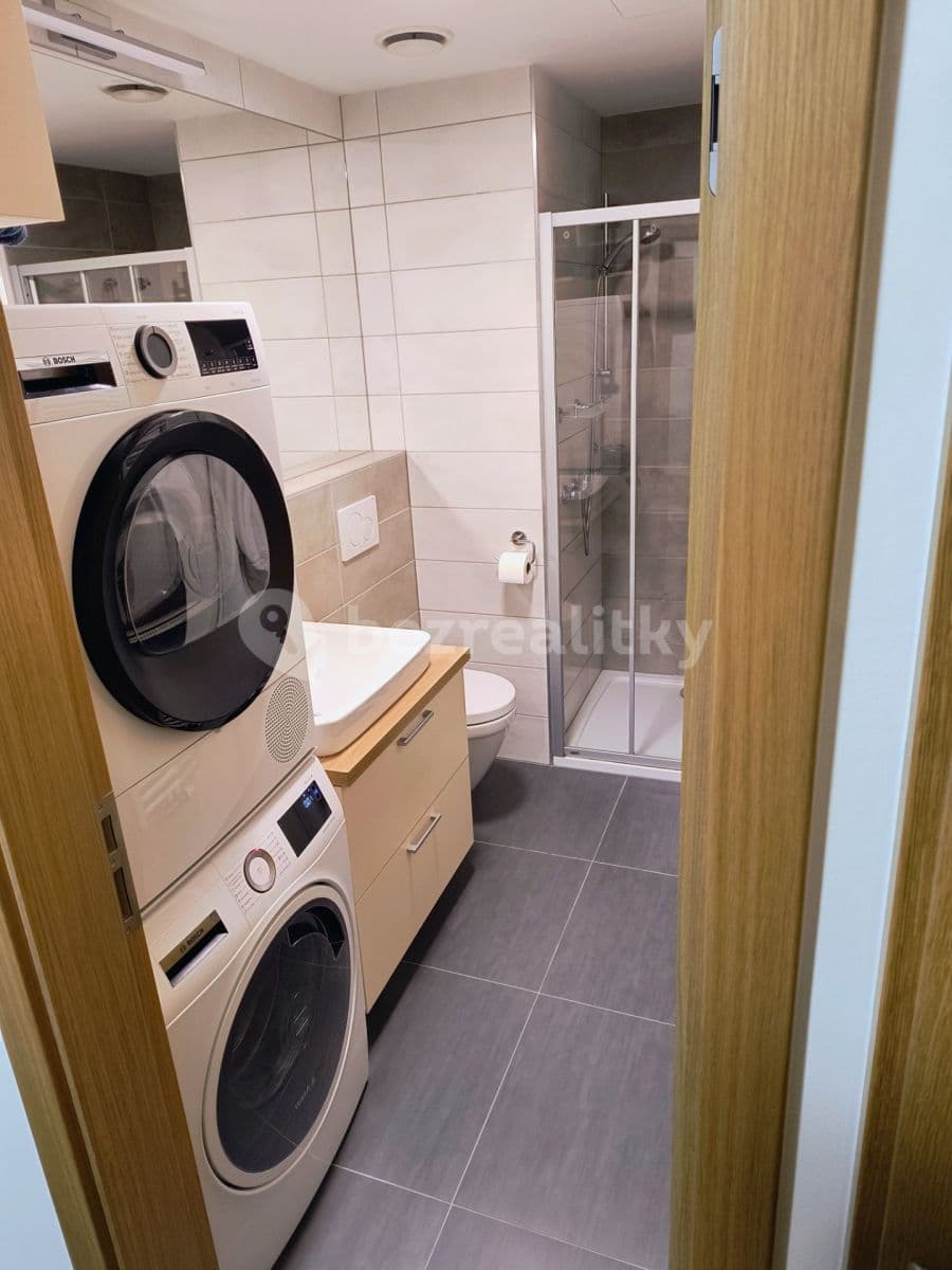 Prenájom bytu 2-izbový 51 m², Karlická, Praha, Praha Prenájom bytu 2-izbový 51 m², Karlická, Praha, Praha