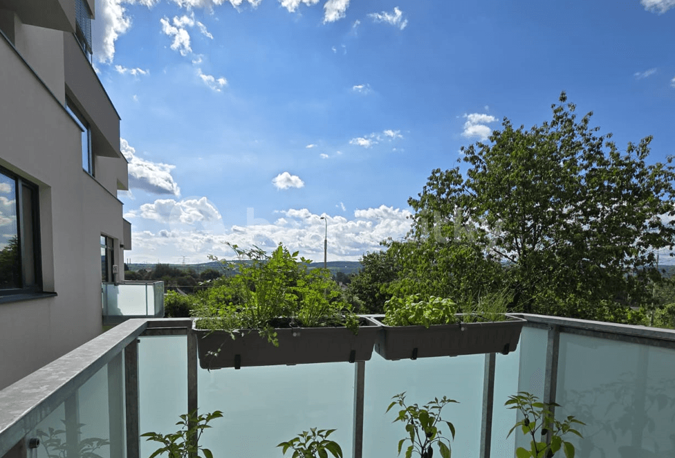 Prenájom bytu 2-izbový 51 m², Karlická, Praha, Praha Prenájom bytu 2-izbový 51 m², Karlická, Praha, Praha