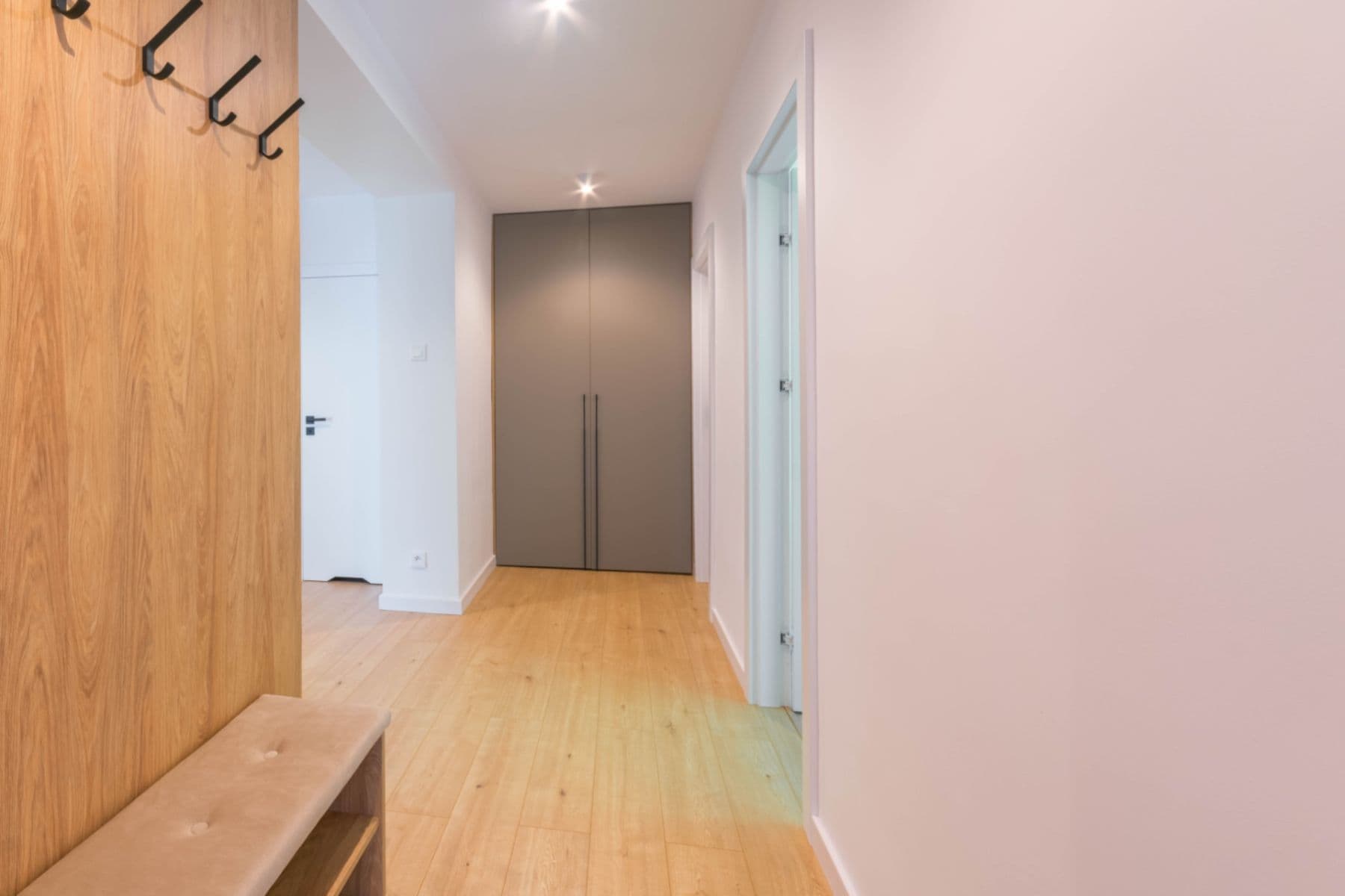 Prenájom bytu 3-izbový 85 m², Harrachov, Liberecký kraj Prenájom bytu 3-izbový 85 m², Harrachov, Liberecký kraj
