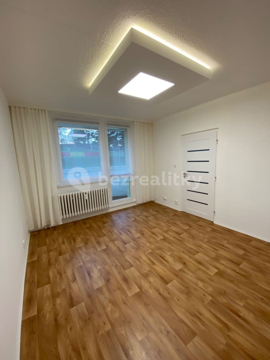 Prenájom bytu 3-izbový 74 m², Pod Soudním vrchem, Znojmo, Jihomoravský kraj Prenájom bytu 3-izbový 74 m², Pod Soudním vrchem, Znojmo, Jihomoravský kraj