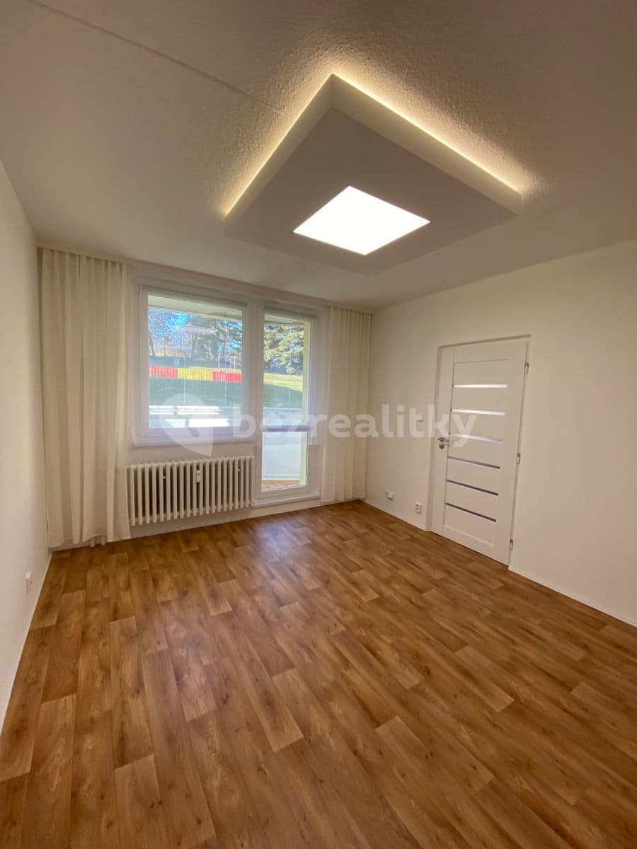 Prenájom bytu 3-izbový 74 m², Pod Soudním vrchem, Znojmo, Jihomoravský kraj Prenájom bytu 3-izbový 74 m², Pod Soudním vrchem, Znojmo, Jihomoravský kraj