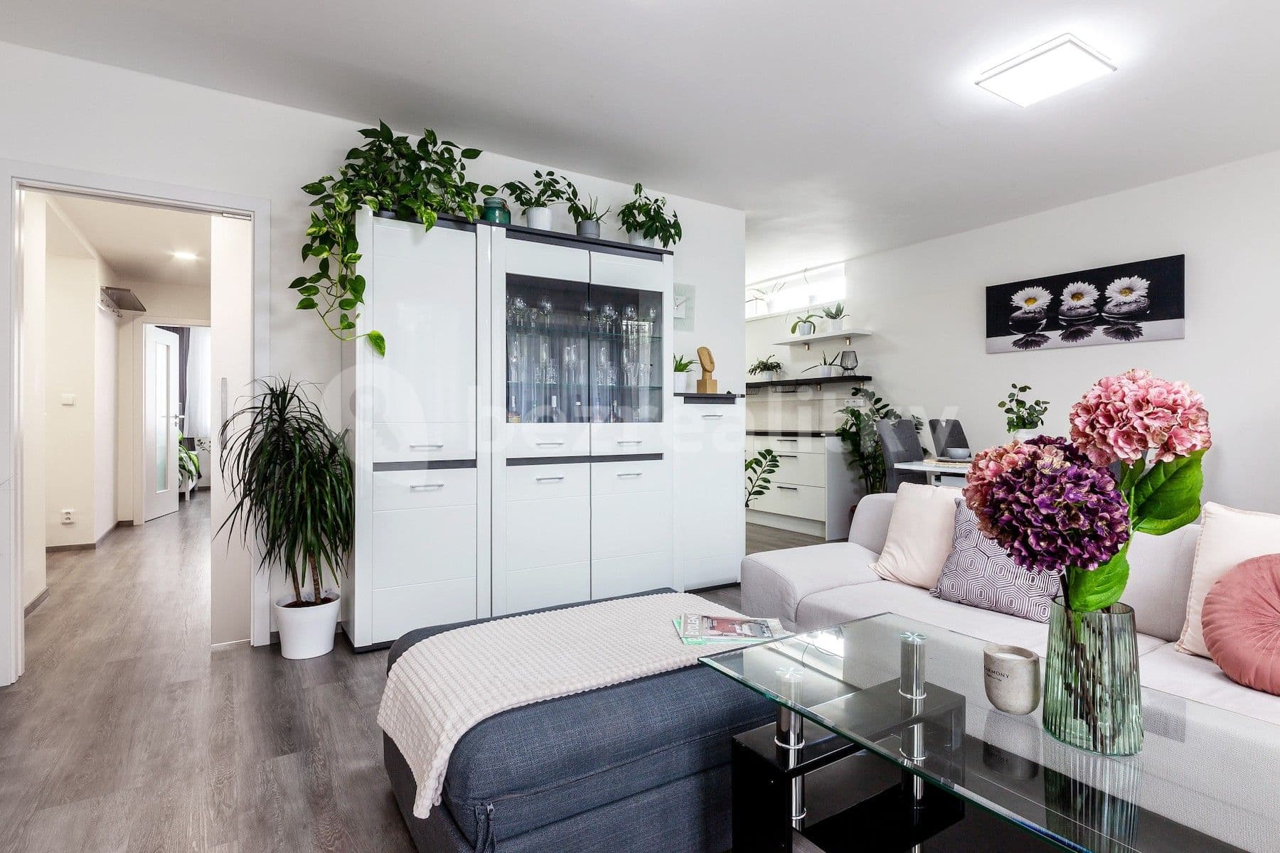 Prenájom bytu 4-izbový 86 m², Zelený pruh, Praha, Praha Prenájom bytu 4-izbový 86 m², Zelený pruh, Praha, Praha