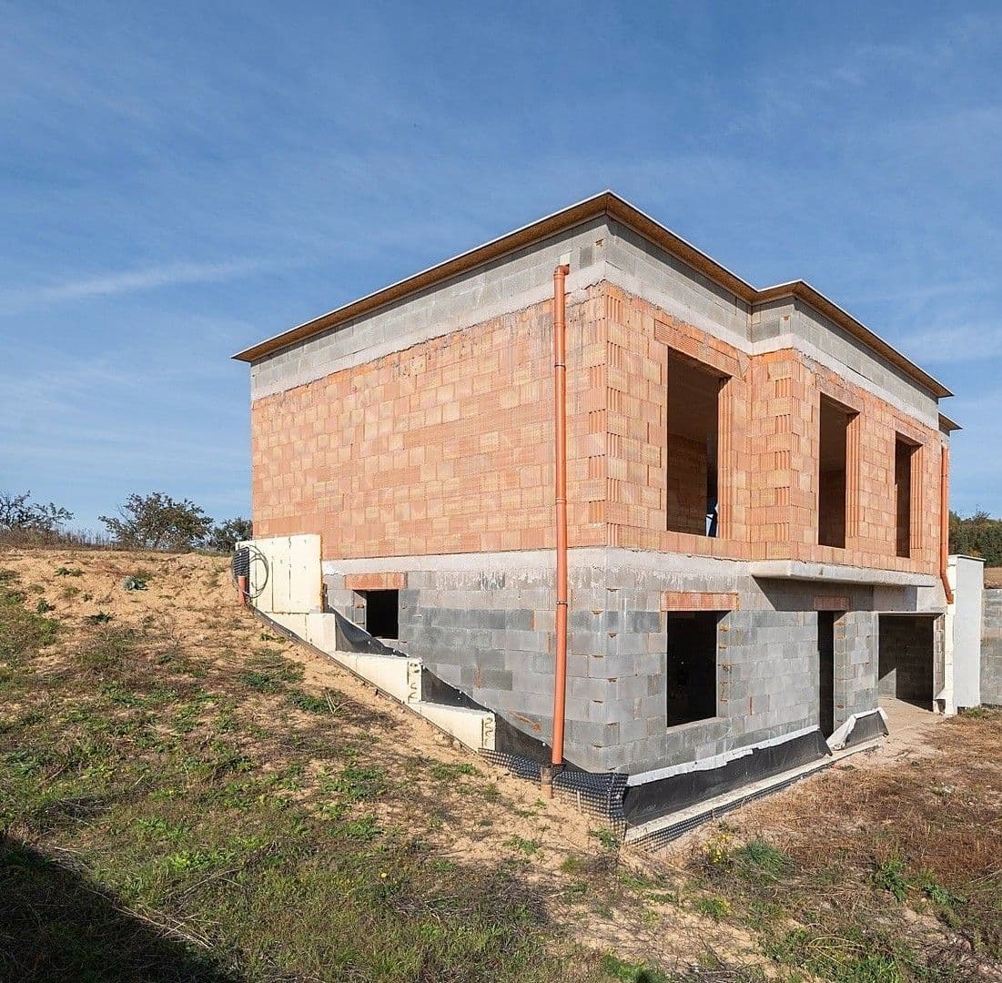 Predaj domu 231 m², pozemek 745 m², Jinačovice, Jihomoravský kraj Predaj domu 231 m², pozemek 745 m², Jinačovice, Jihomoravský kraj