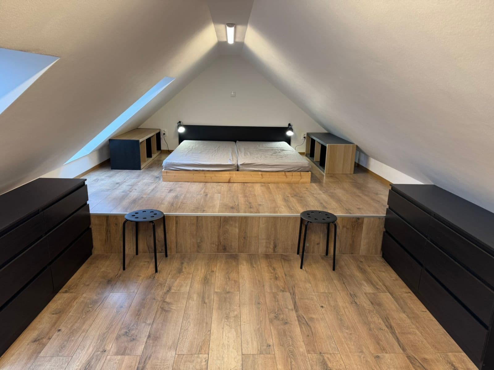 Prenájom bytu 3-izbový 70 m², Hlubočepská, Praha, Praha Prenájom bytu 3-izbový 70 m², Hlubočepská, Praha, Praha