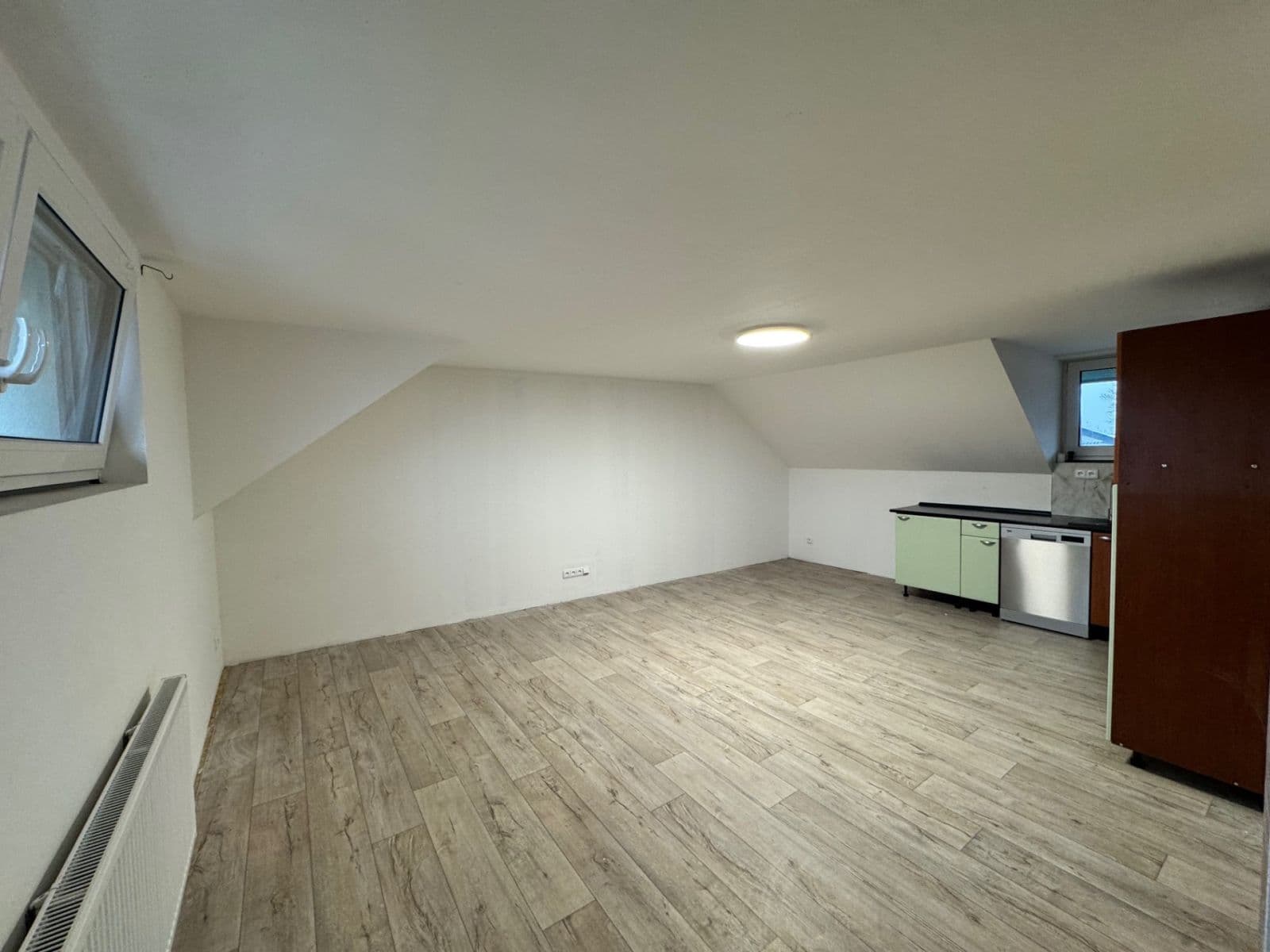 Prenájom bytu 2-izbový 60 m², Štenclova, Dašice, Pardubický kraj Prenájom bytu 2-izbový 60 m², Štenclova, Dašice, Pardubický kraj