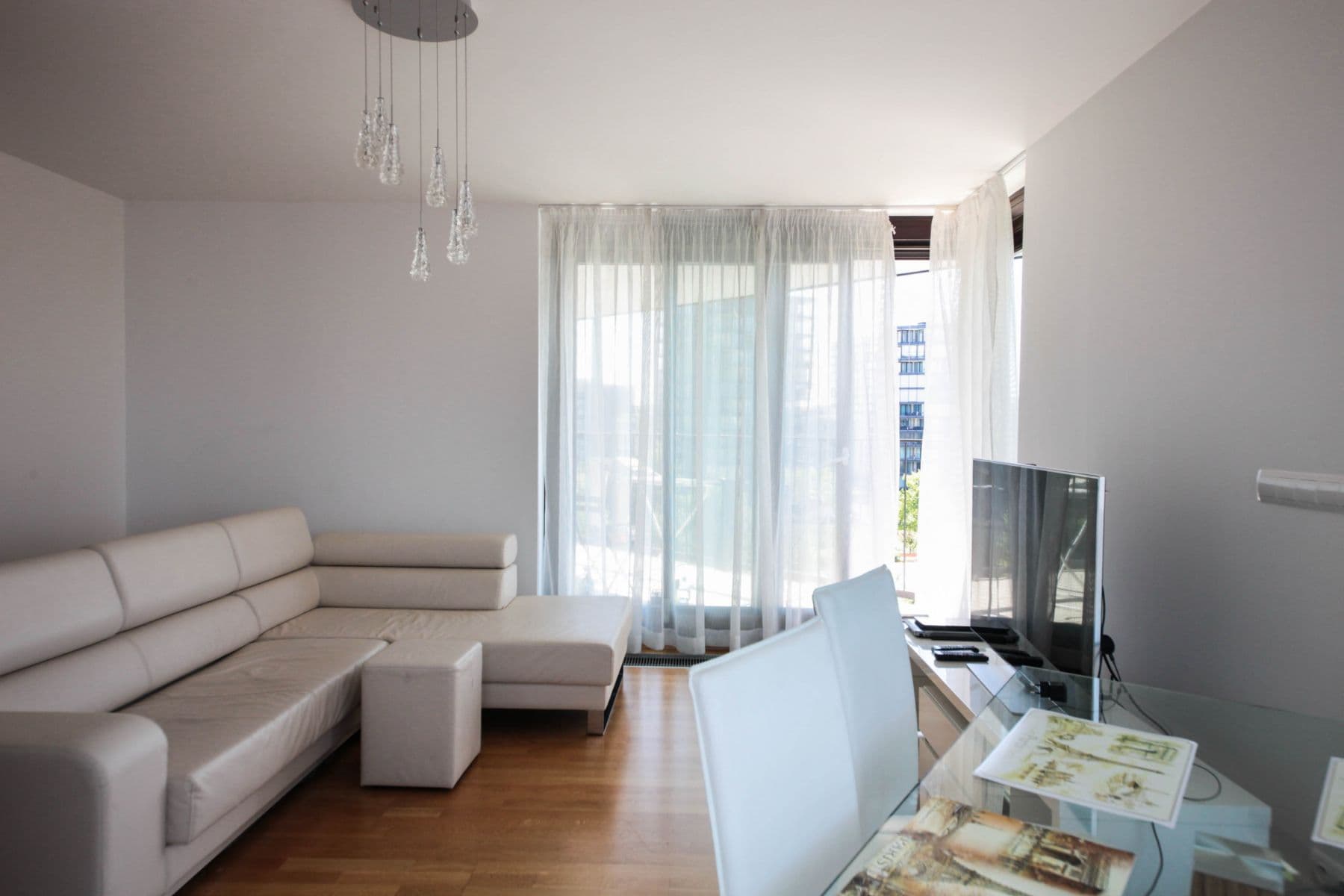 Prenájom bytu 100 m², Ke Kapslovně, Praha, Praha Prenájom bytu 100 m², Ke Kapslovně, Praha, Praha