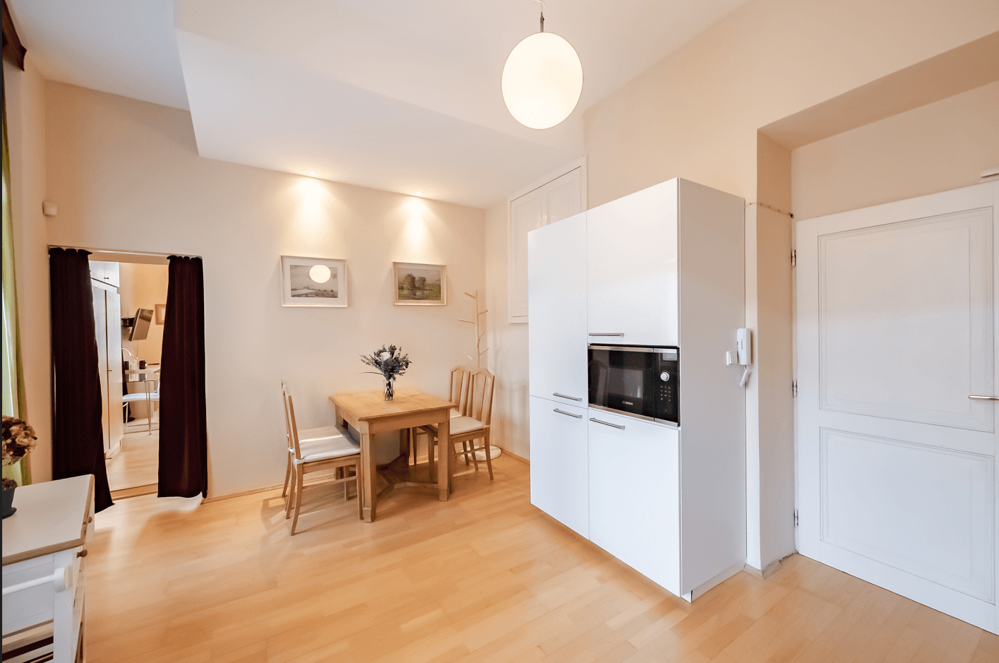 Prenájom bytu 1-izbový 45 m², Štěpánská, Praha, Praha Prenájom bytu 1-izbový 45 m², Štěpánská, Praha, Praha