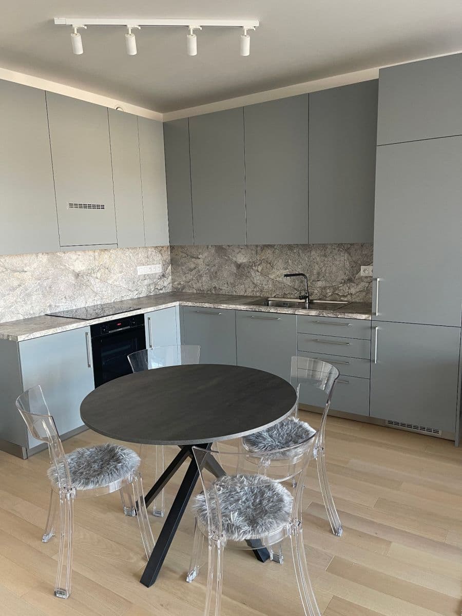 Prenájom bytu 2-izbový 62 m², Jankovcova, Praha, Praha Prenájom bytu 2-izbový 62 m², Jankovcova, Praha, Praha