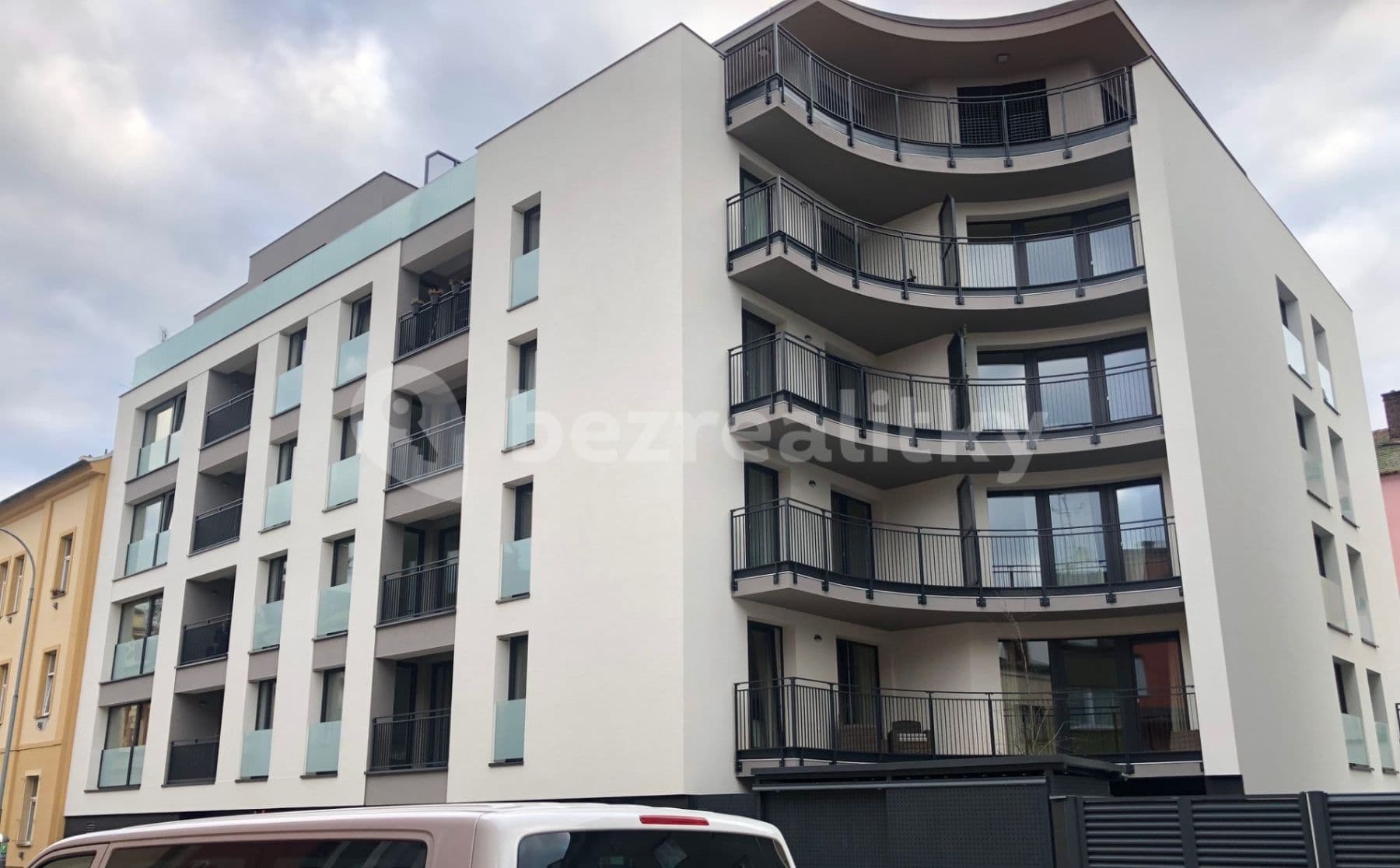 Prenájom bytu 1-izbový 36 m², Na Jíkalce, Plzeň, Plzeňský kraj Prenájom bytu 1-izbový 36 m², Na Jíkalce, Plzeň, Plzeňský kraj