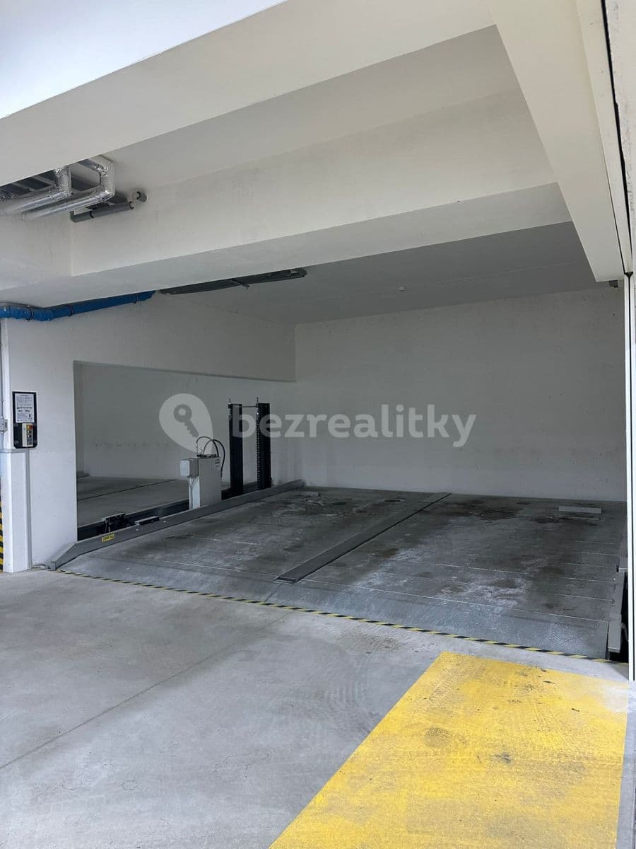 Prenájom bytu 1-izbový 36 m², Na Jíkalce, Plzeň, Plzeňský kraj Prenájom bytu 1-izbový 36 m², Na Jíkalce, Plzeň, Plzeňský kraj