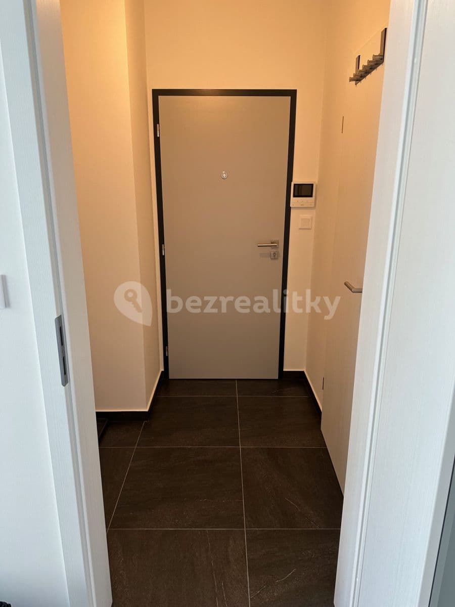 Prenájom bytu 1-izbový 36 m², Na Jíkalce, Plzeň, Plzeňský kraj Prenájom bytu 1-izbový 36 m², Na Jíkalce, Plzeň, Plzeňský kraj