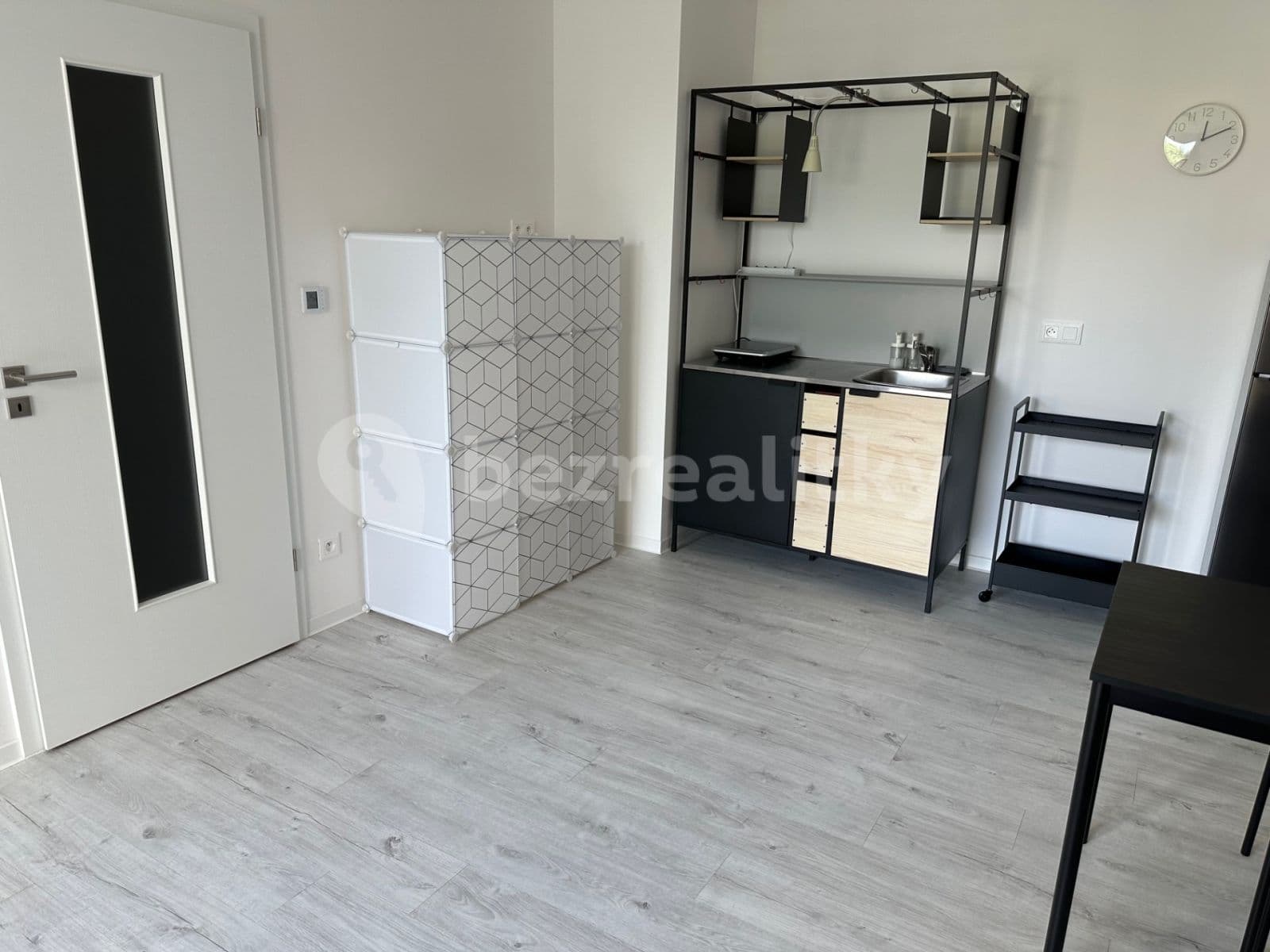Prenájom bytu 1-izbový 36 m², Na Jíkalce, Plzeň, Plzeňský kraj Prenájom bytu 1-izbový 36 m², Na Jíkalce, Plzeň, Plzeňský kraj