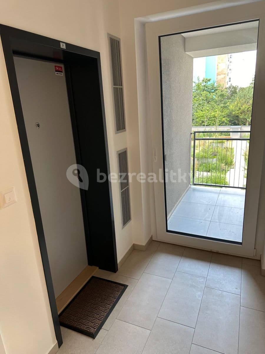 Prenájom bytu 1-izbový 36 m², Na Jíkalce, Plzeň, Plzeňský kraj Prenájom bytu 1-izbový 36 m², Na Jíkalce, Plzeň, Plzeňský kraj