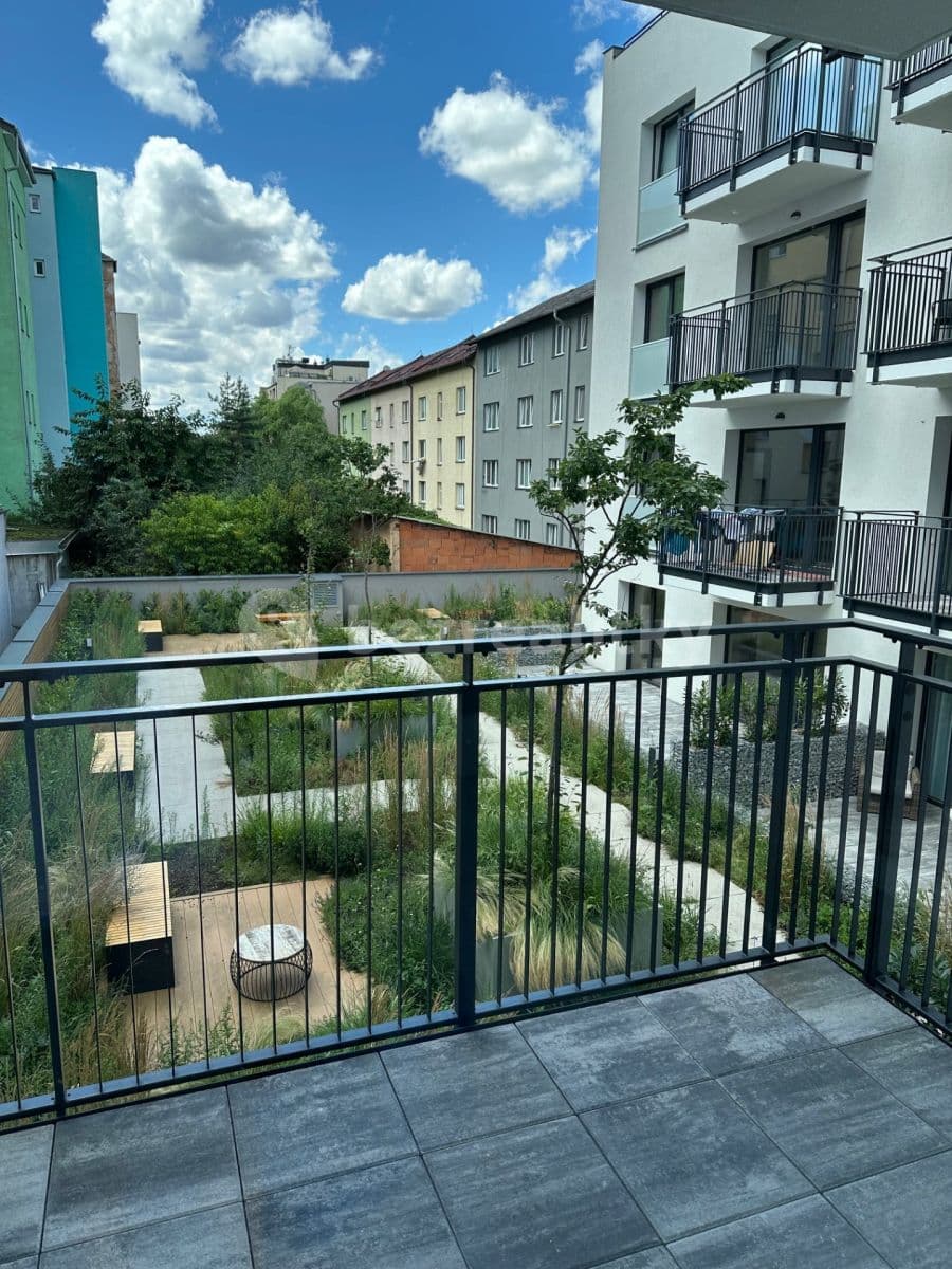 Prenájom bytu 1-izbový 36 m², Na Jíkalce, Plzeň, Plzeňský kraj Prenájom bytu 1-izbový 36 m², Na Jíkalce, Plzeň, Plzeňský kraj