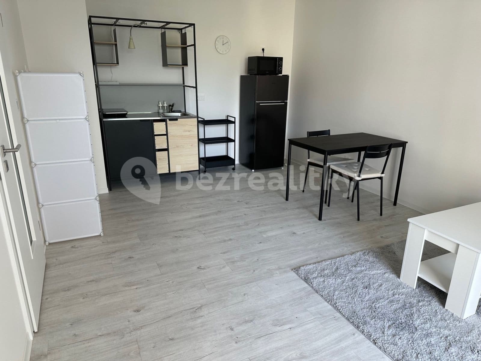 Prenájom bytu 1-izbový 36 m², Na Jíkalce, Plzeň, Plzeňský kraj Prenájom bytu 1-izbový 36 m², Na Jíkalce, Plzeň, Plzeňský kraj