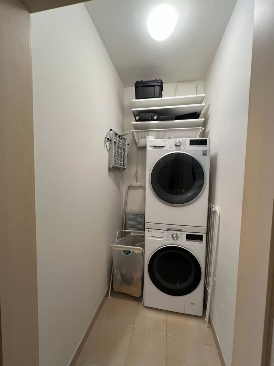 Prenájom bytu 2-izbový 54 m², Bratislavská, Praha, Praha Prenájom bytu 2-izbový 54 m², Bratislavská, Praha, Praha