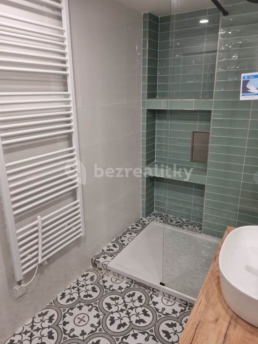 Prenájom bytu 1-izbový 30 m², Praha, Praha Prenájom bytu 1-izbový 30 m², Praha, Praha