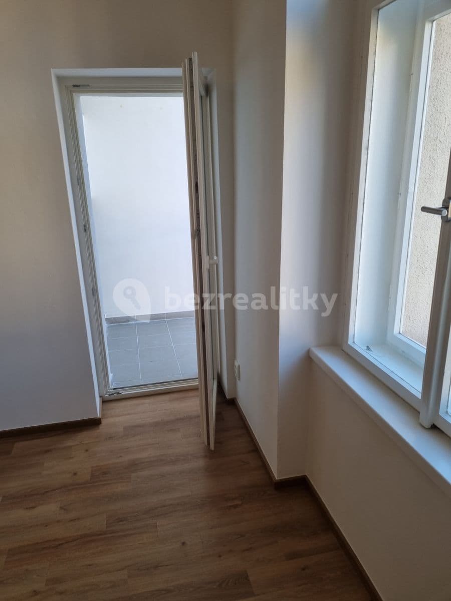 Prenájom bytu 1-izbový 30 m², Praha, Praha Prenájom bytu 1-izbový 30 m², Praha, Praha