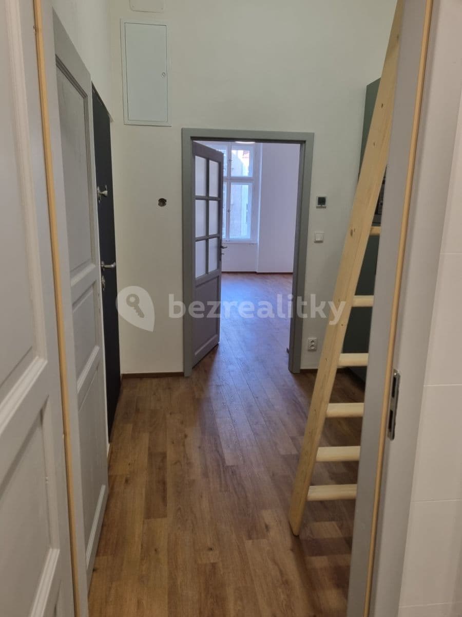 Prenájom bytu 1-izbový 30 m², Praha, Praha Prenájom bytu 1-izbový 30 m², Praha, Praha