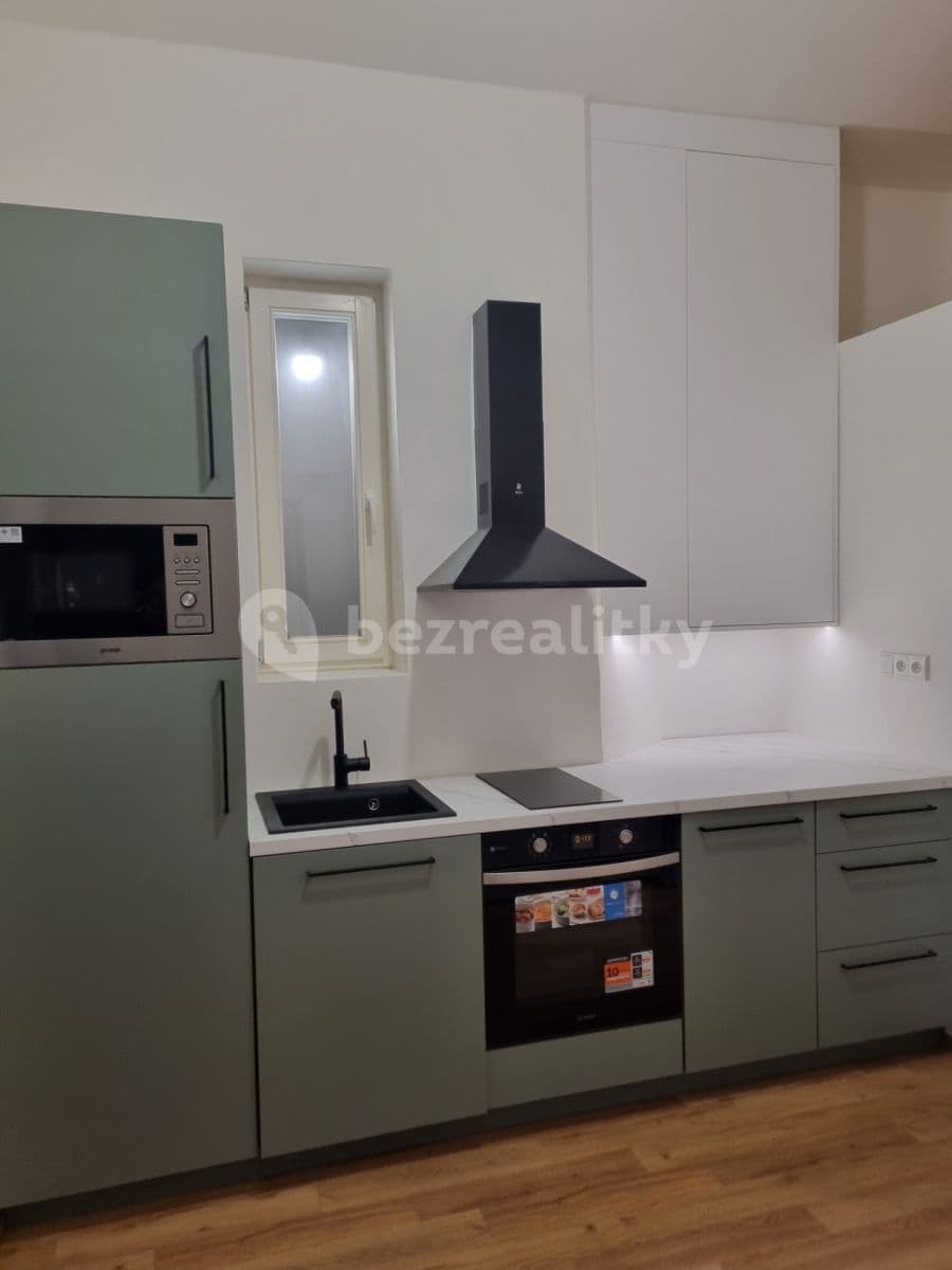 Prenájom bytu 1-izbový 30 m², Praha, Praha Prenájom bytu 1-izbový 30 m², Praha, Praha
