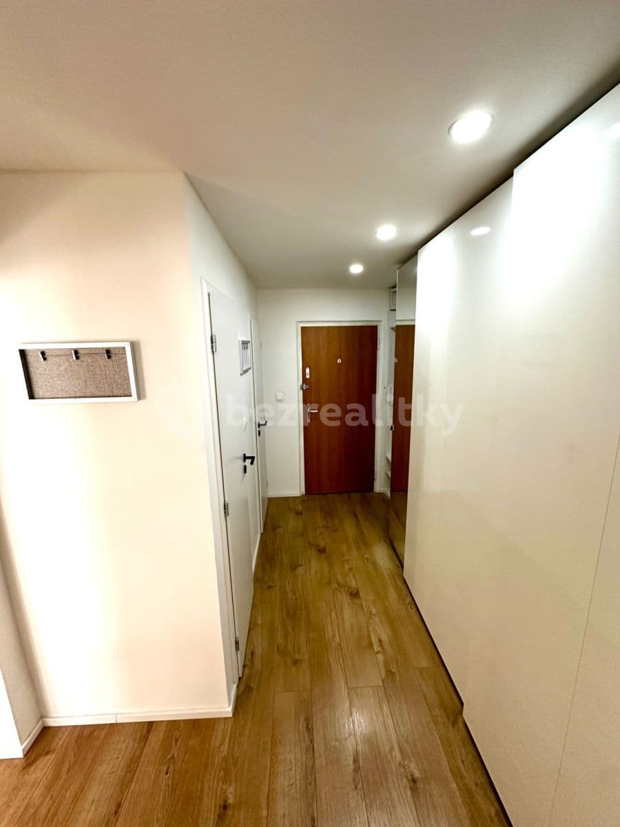 Prenájom bytu 2-izbový 45 m², Frýdlantská, Praha, Praha Prenájom bytu 2-izbový 45 m², Frýdlantská, Praha, Praha