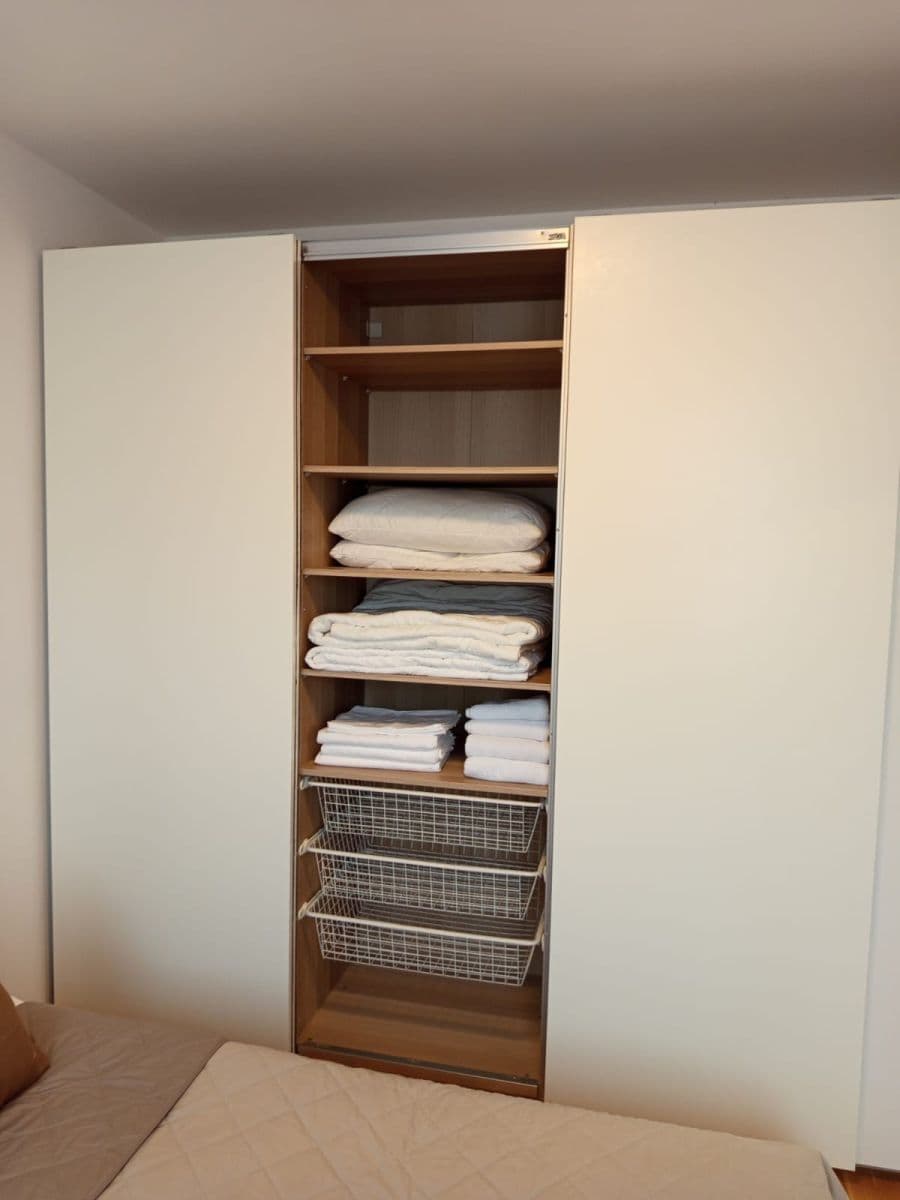 Prenájom bytu 50 m², Teplická, Praha, Praha Prenájom bytu 50 m², Teplická, Praha, Praha