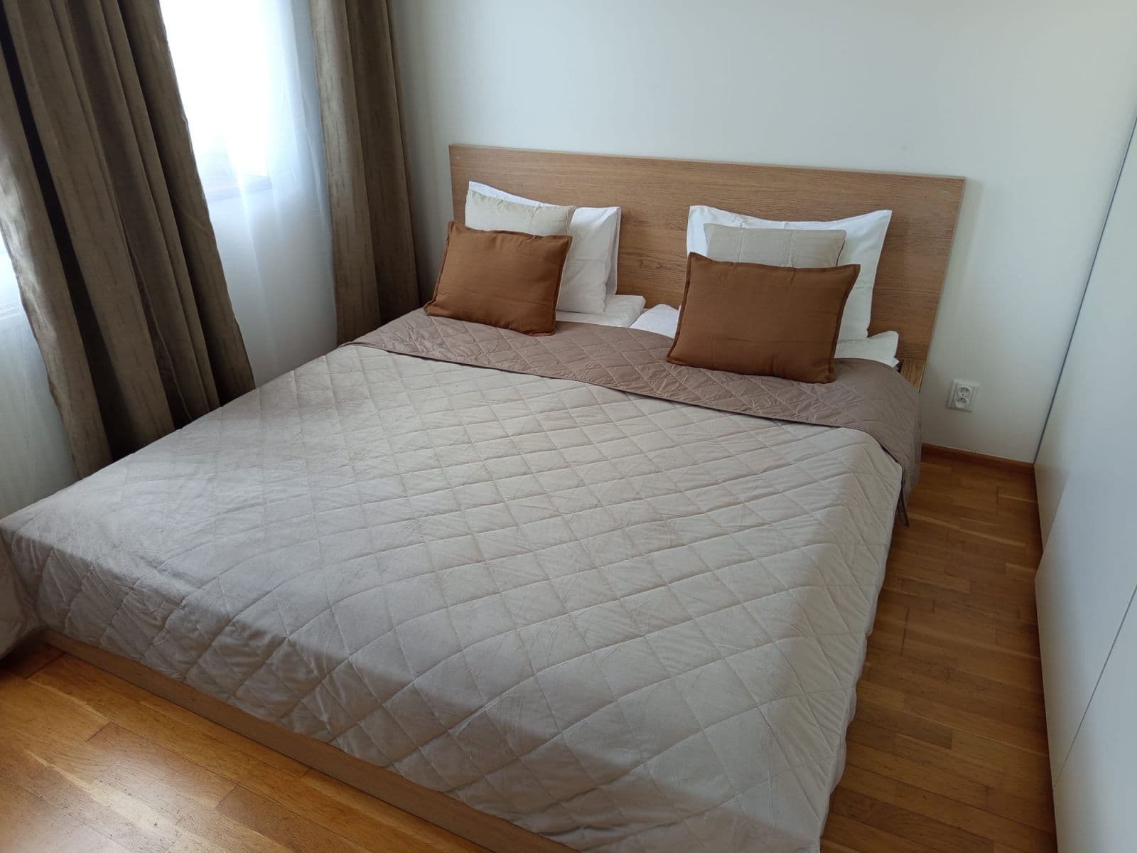 Prenájom bytu 50 m², Teplická, Praha, Praha Prenájom bytu 50 m², Teplická, Praha, Praha