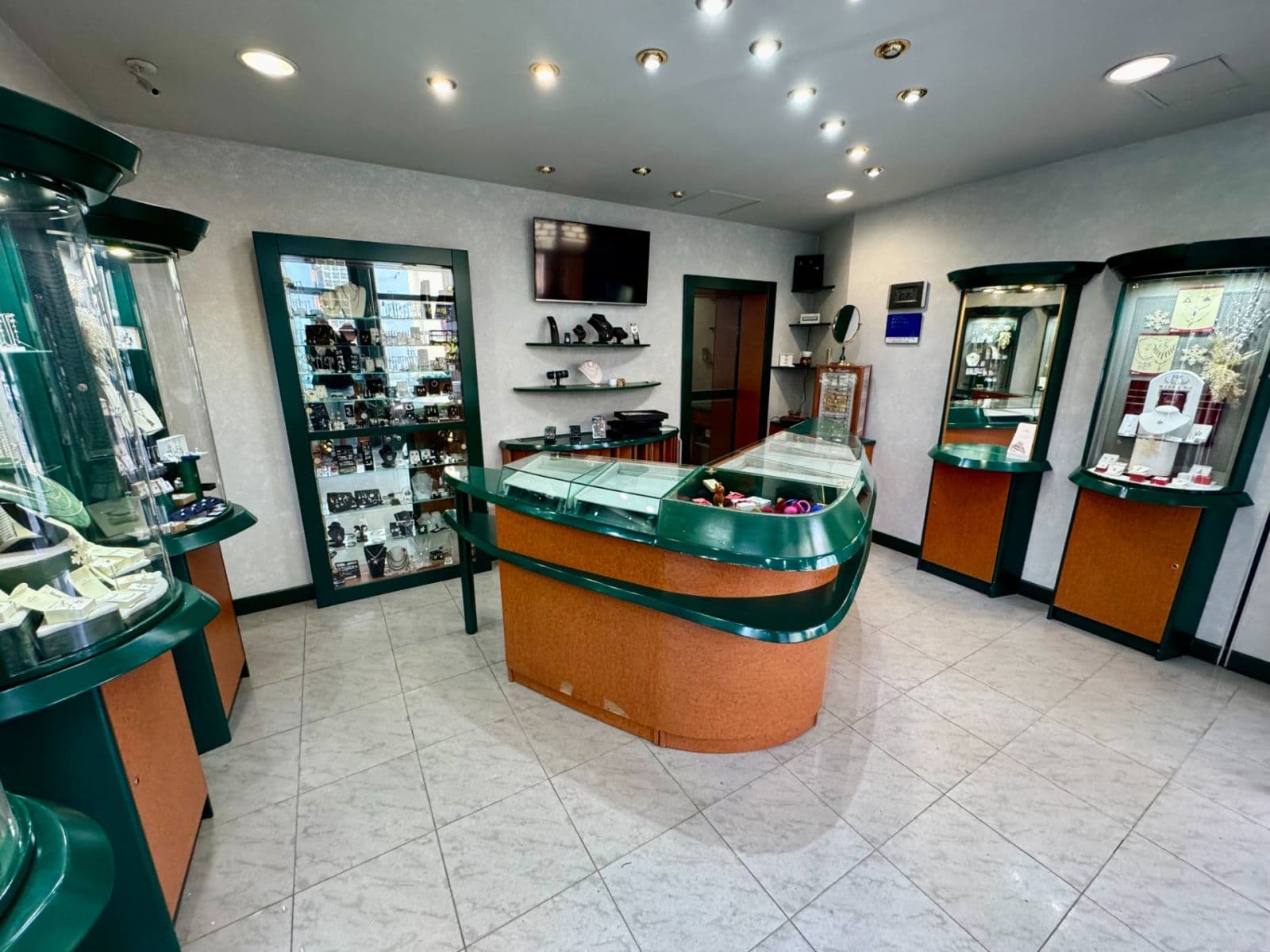 Prenájom nebytového priestoru 23 m², 17. listopadu, Ústí nad Orlicí, Pardubický kraj Prenájom nebytového priestoru 23 m², 17. listopadu, Ústí nad Orlicí, Pardubický kraj