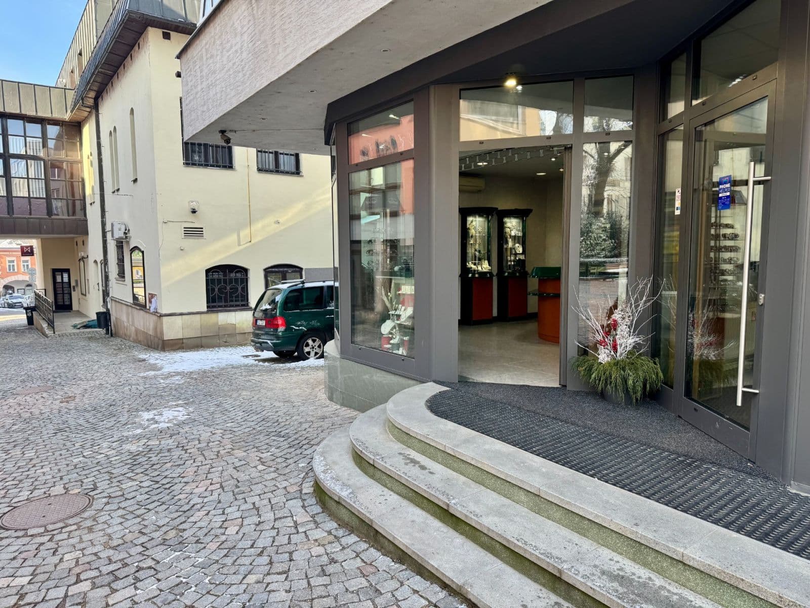 Prenájom nebytového priestoru 23 m², 17. listopadu, Ústí nad Orlicí, Pardubický kraj Prenájom nebytového priestoru 23 m², 17. listopadu, Ústí nad Orlicí, Pardubický kraj