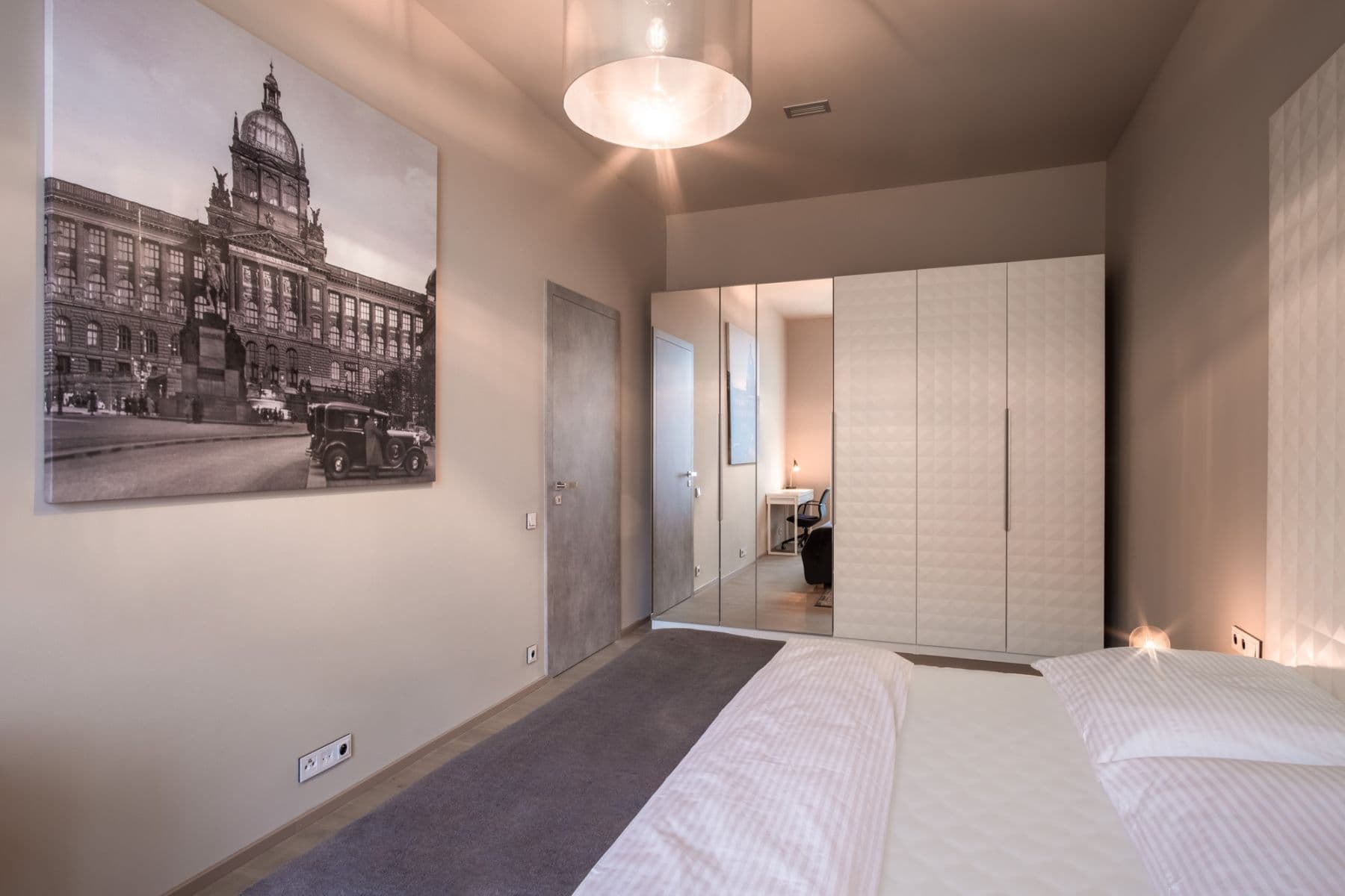 Prenájom bytu 47 m², Římská, Praha, Praha Prenájom bytu 47 m², Římská, Praha, Praha