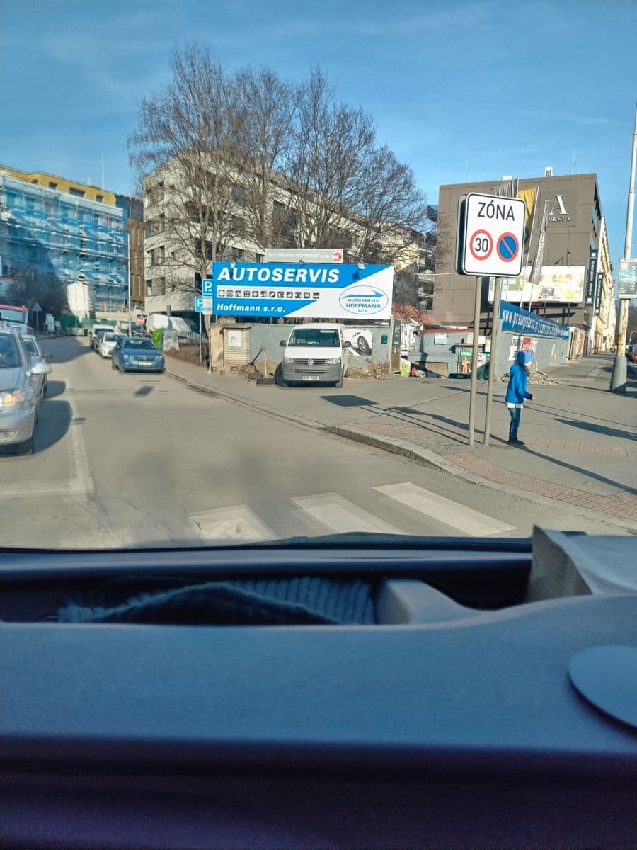 Prenájom garáže 17 m², Praha, Praha Prenájom garáže 17 m², Praha, Praha